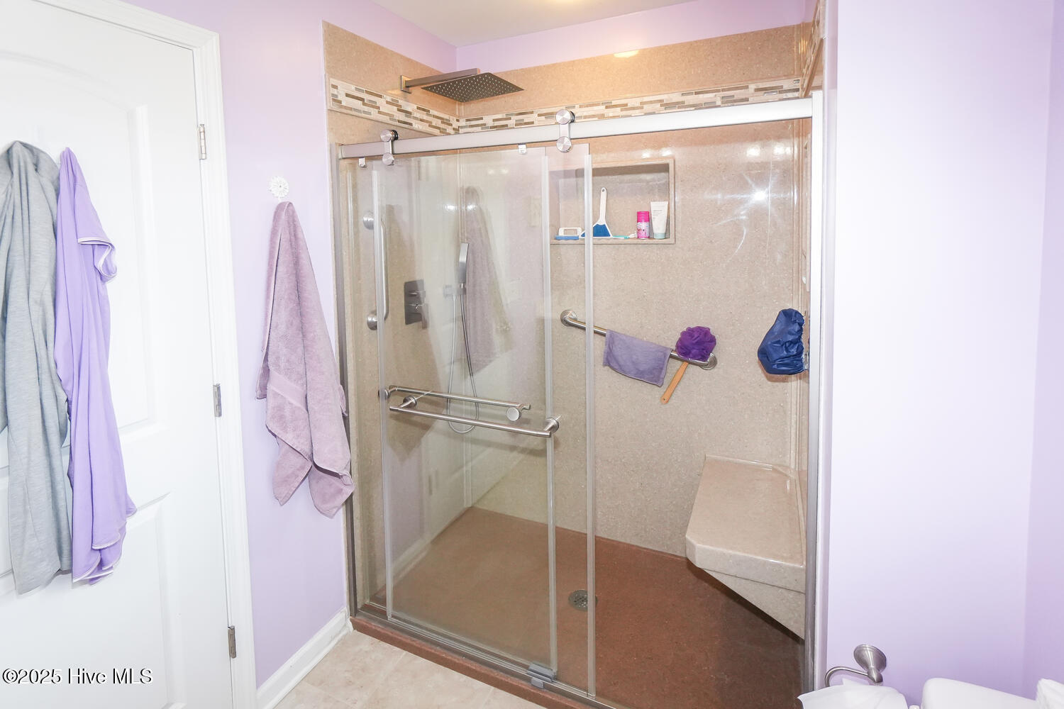 100515060 | Photo 17