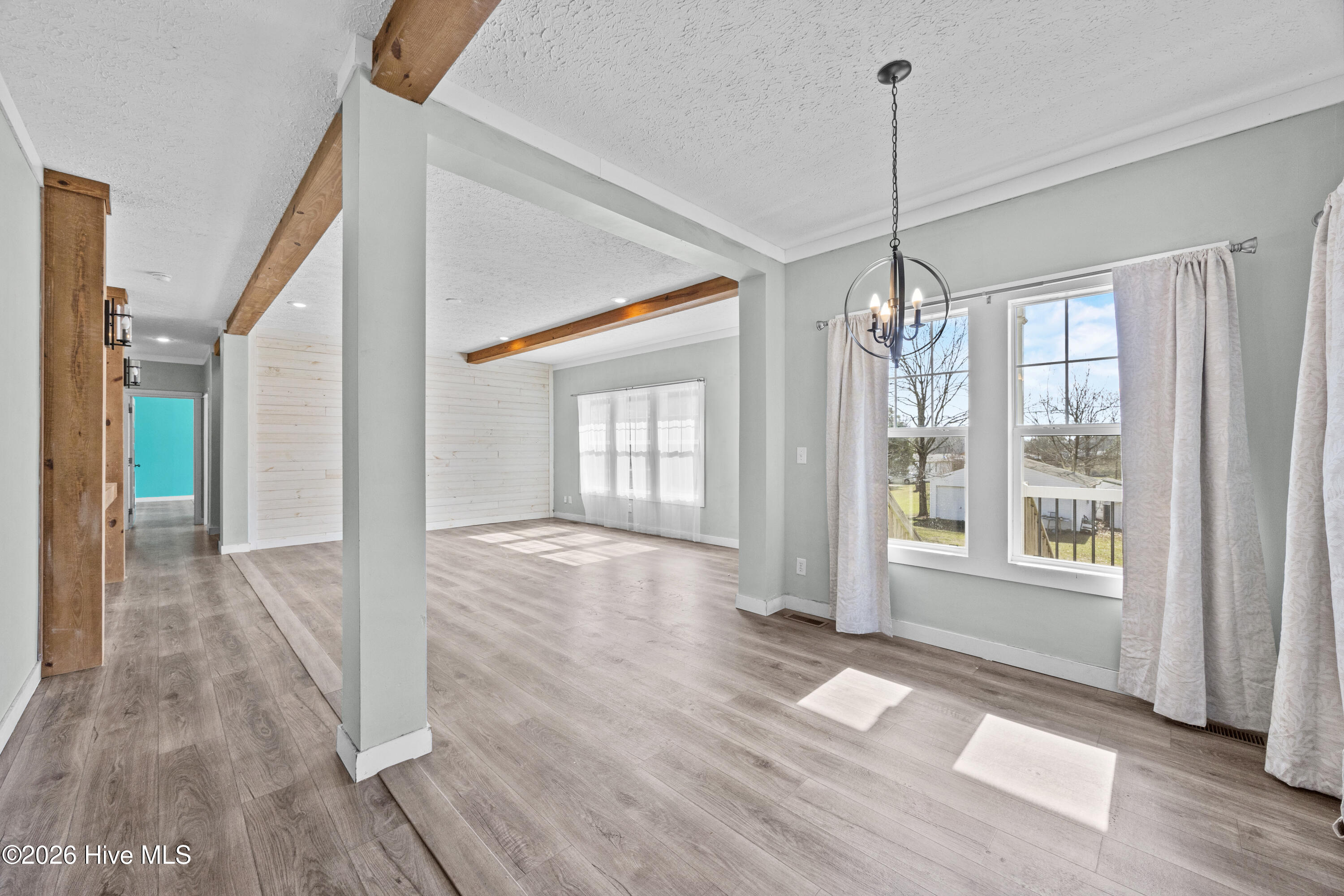 100559511 | Photo 18