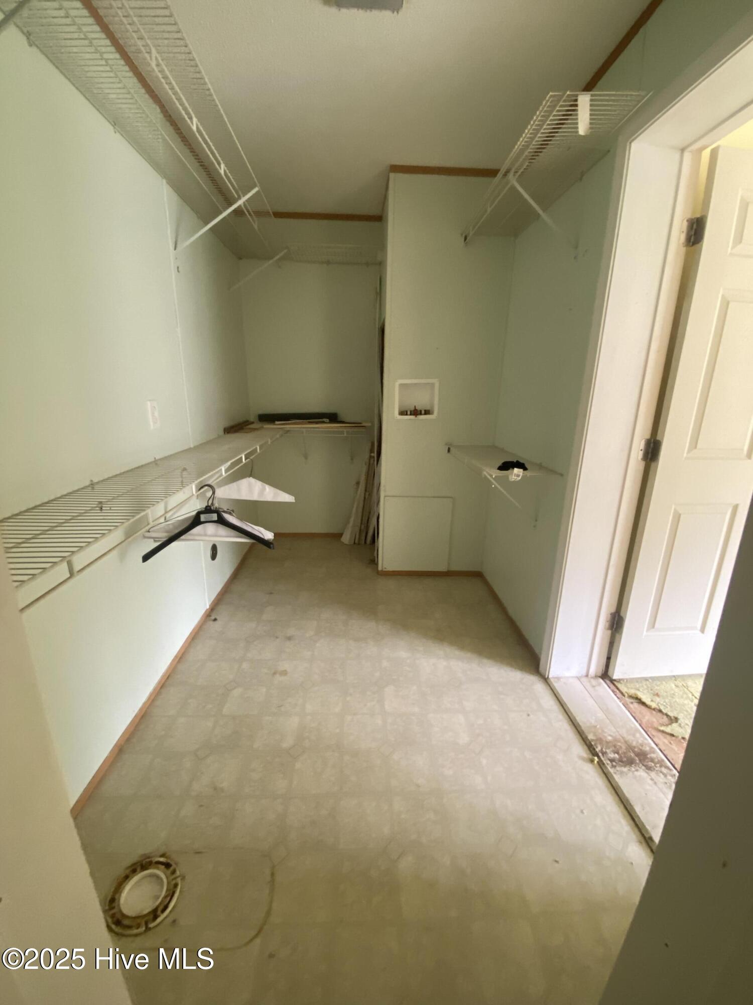 100543834 | Photo 14