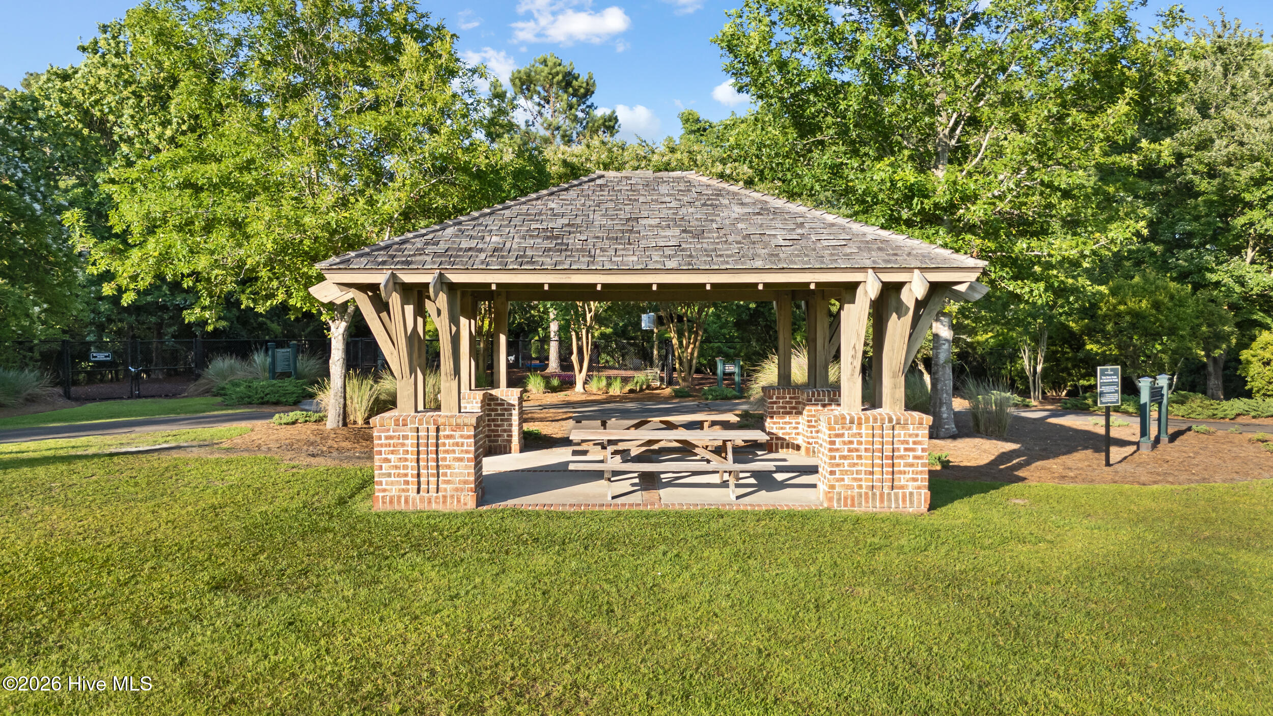 100553978 | Photo 60