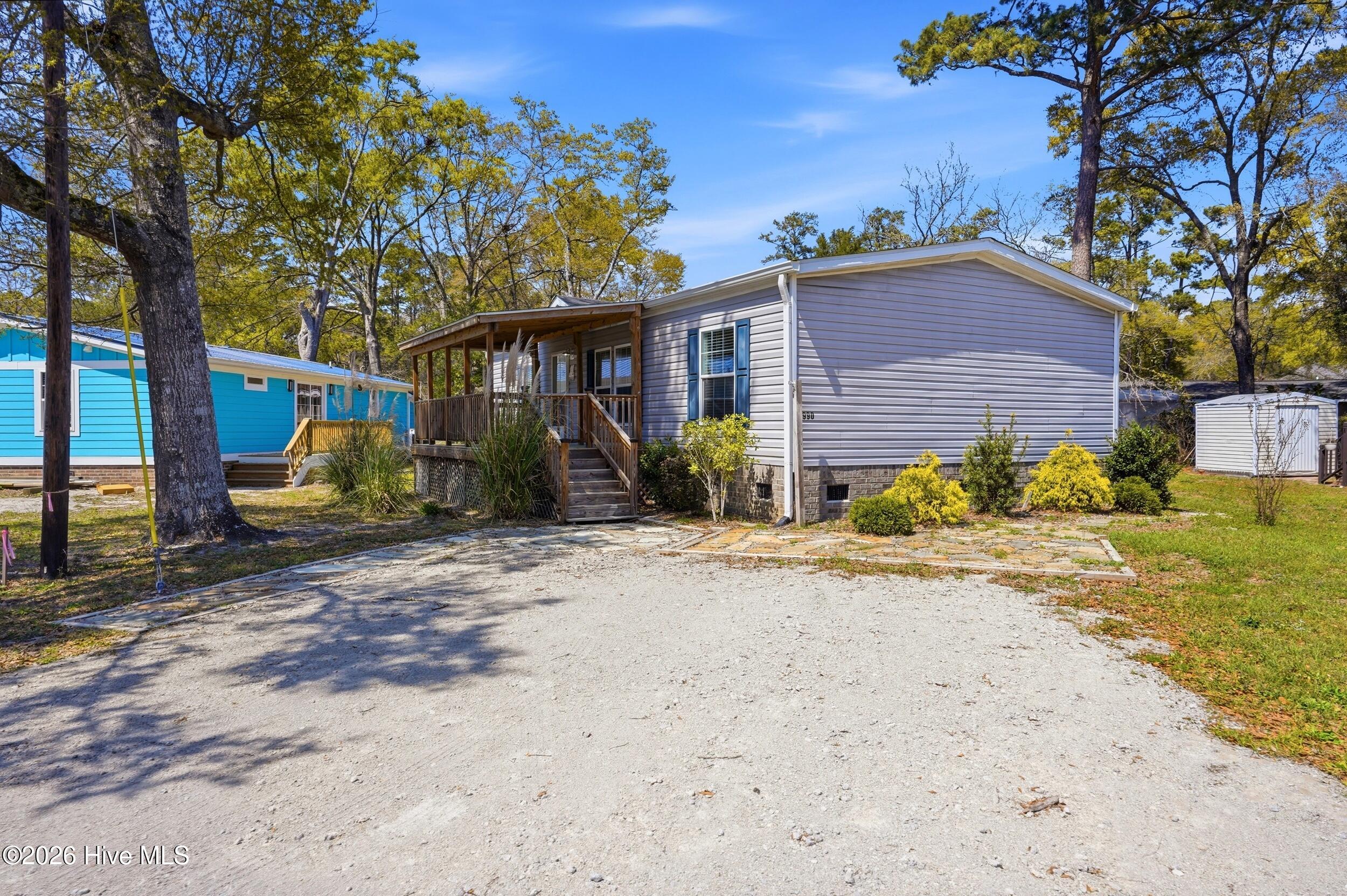 100564185 | Photo 23