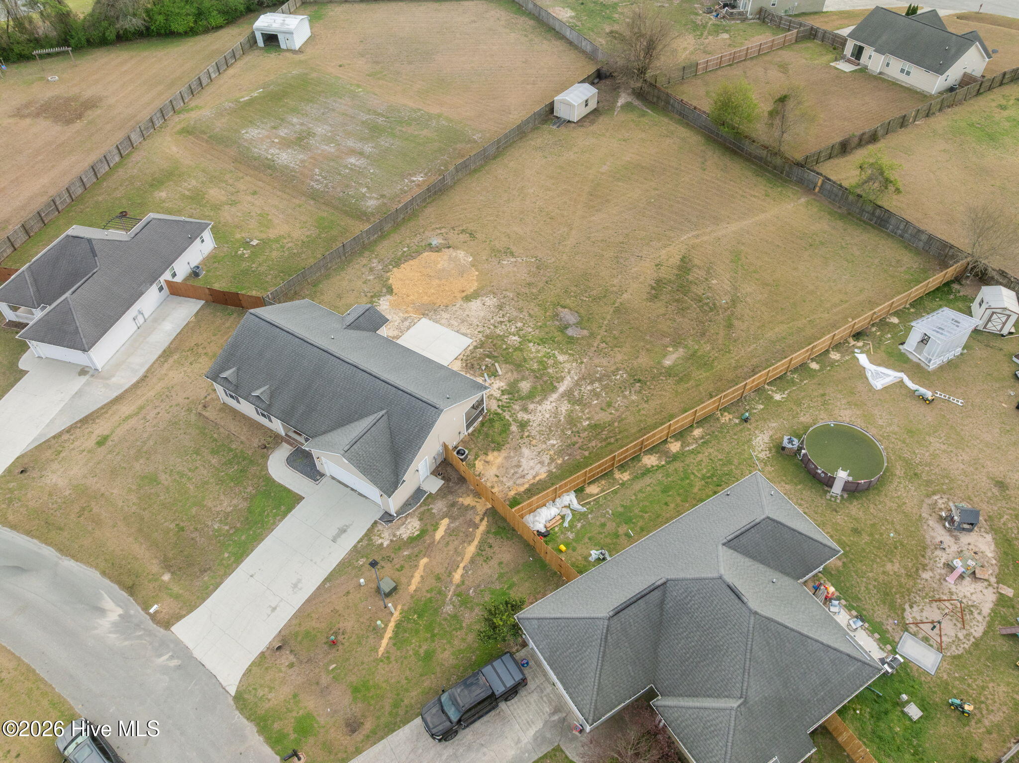 100562235 | Photo 45