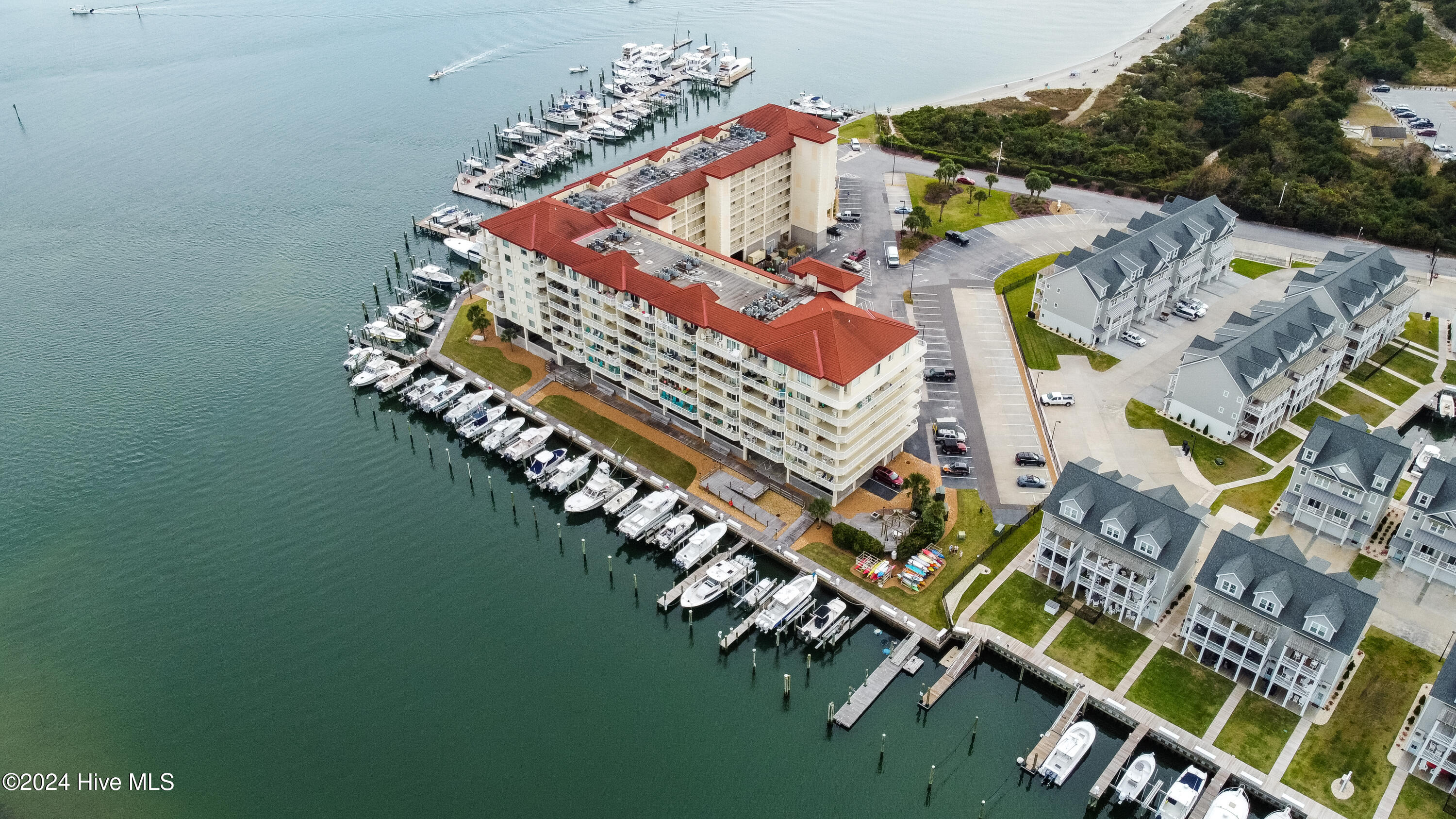 100 Olde Towne Yacht Club 