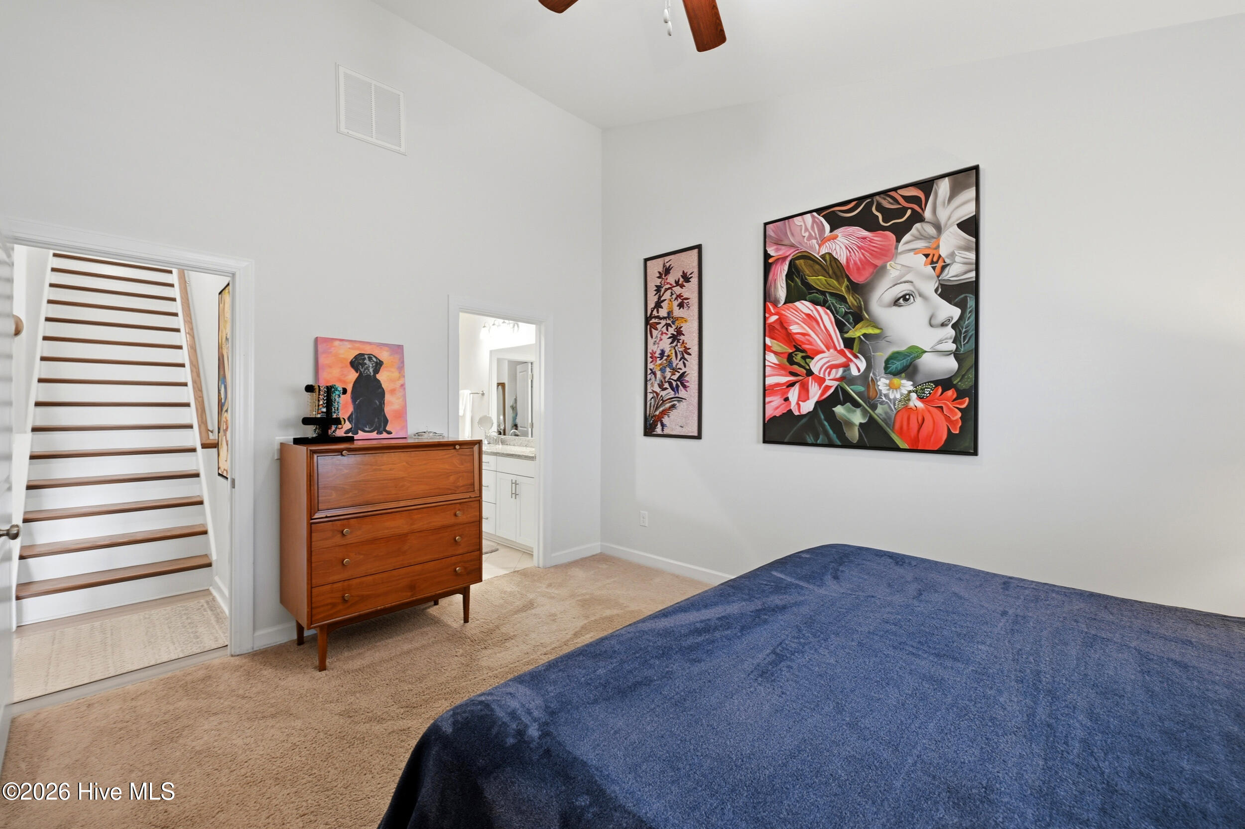 100562776 | Photo 20