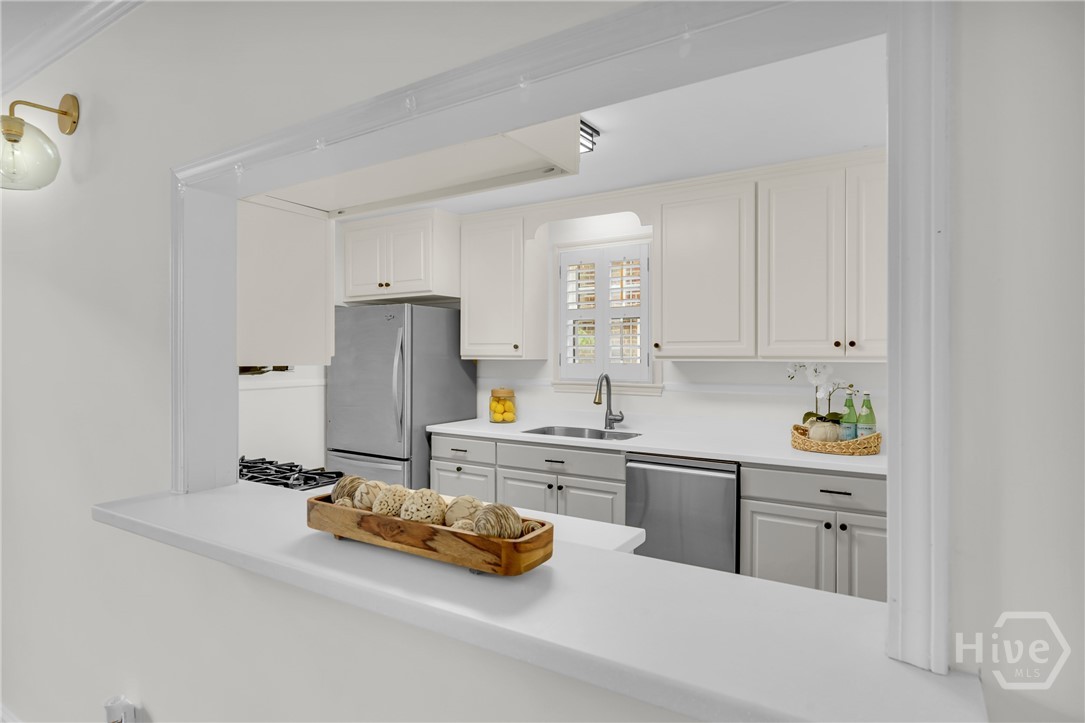 103 E 60th Street