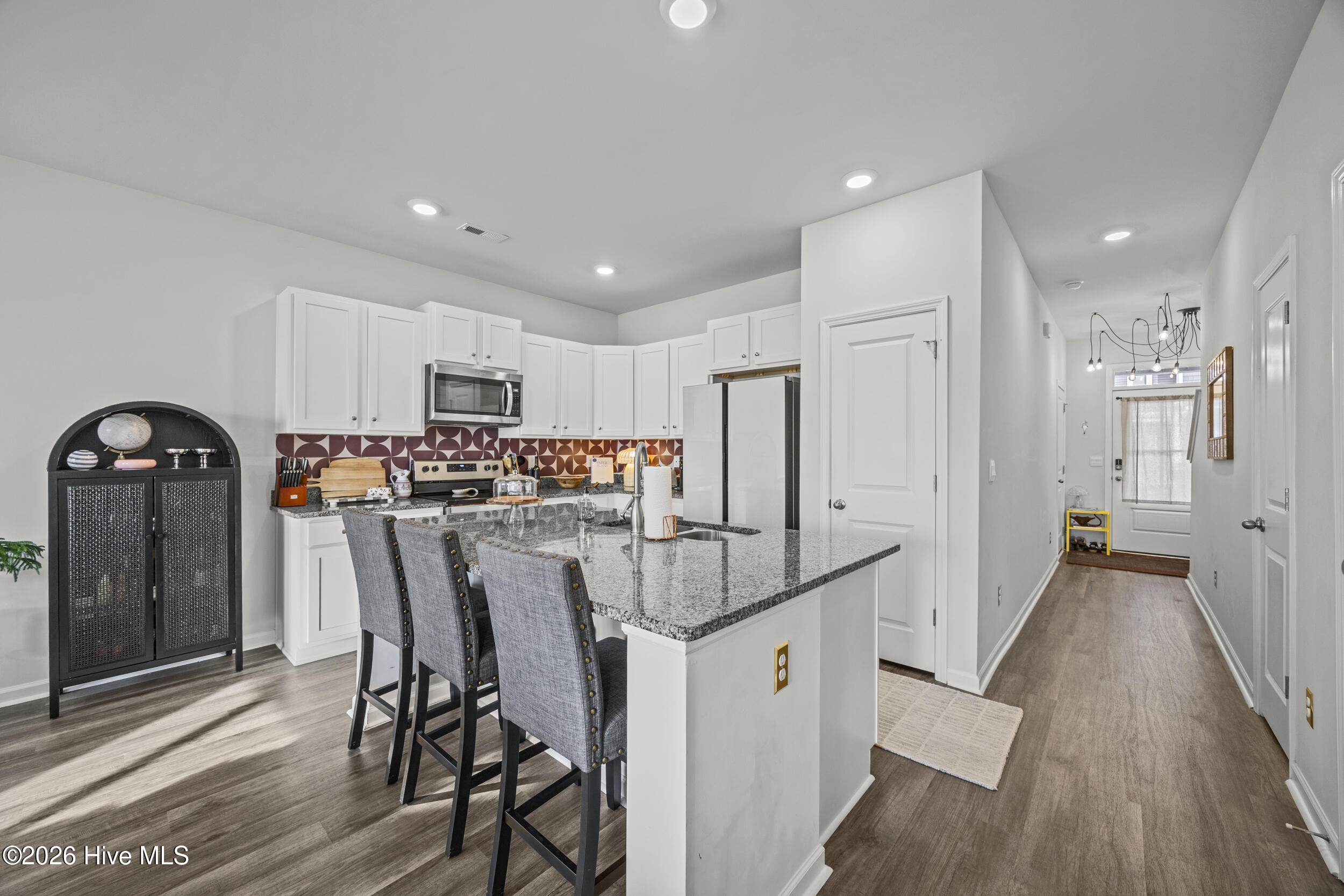 100554474 | Photo 11