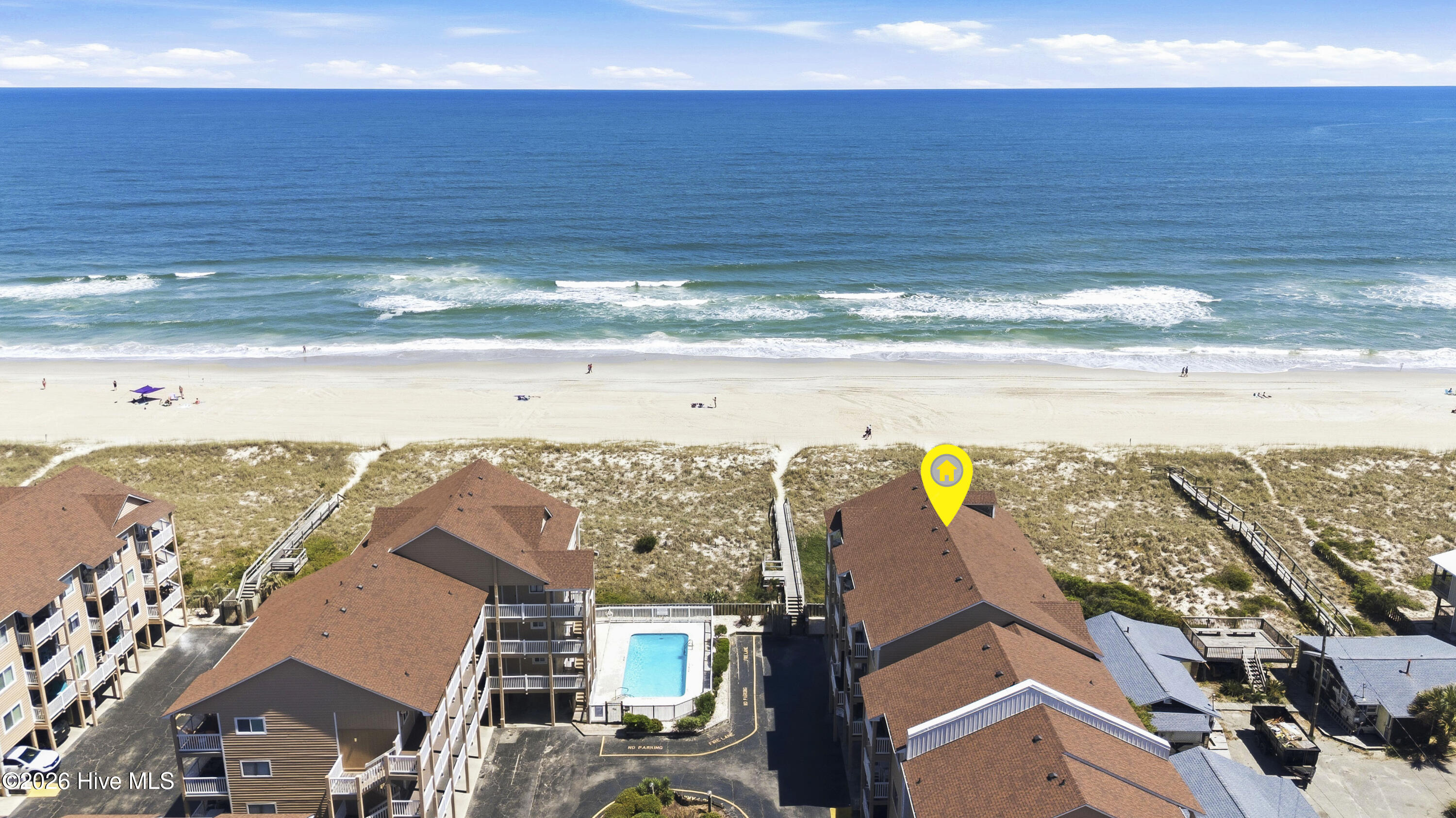 100567945 | Photo 35