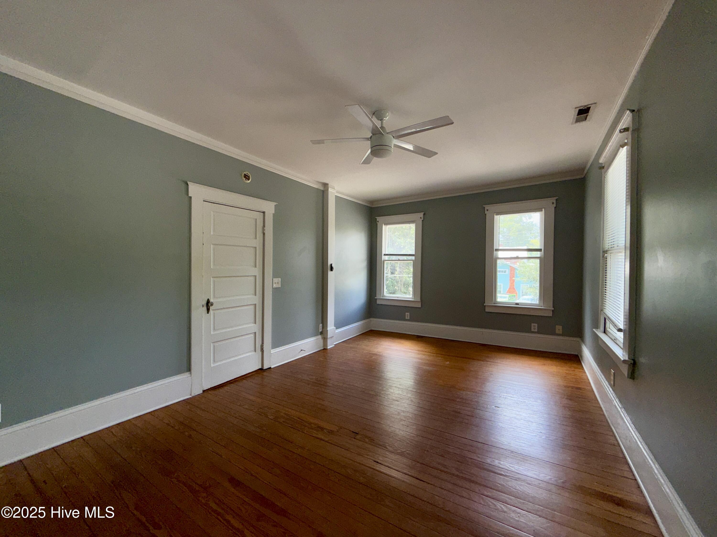 100521707 | Photo 15