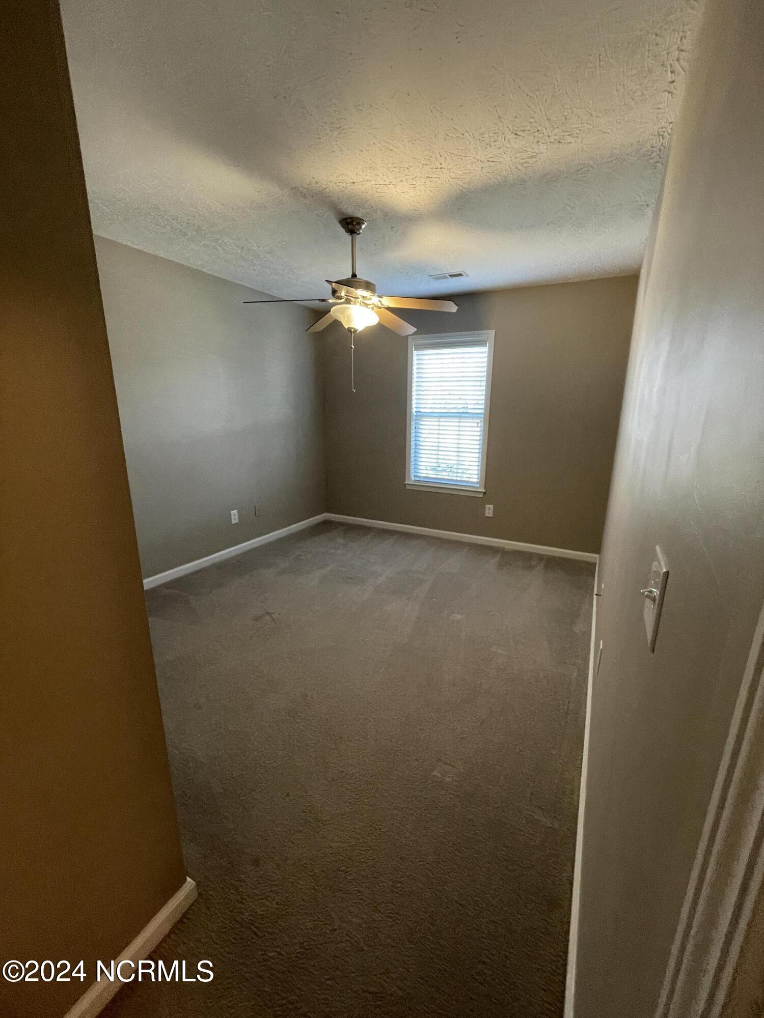 100545449 | Photo 17