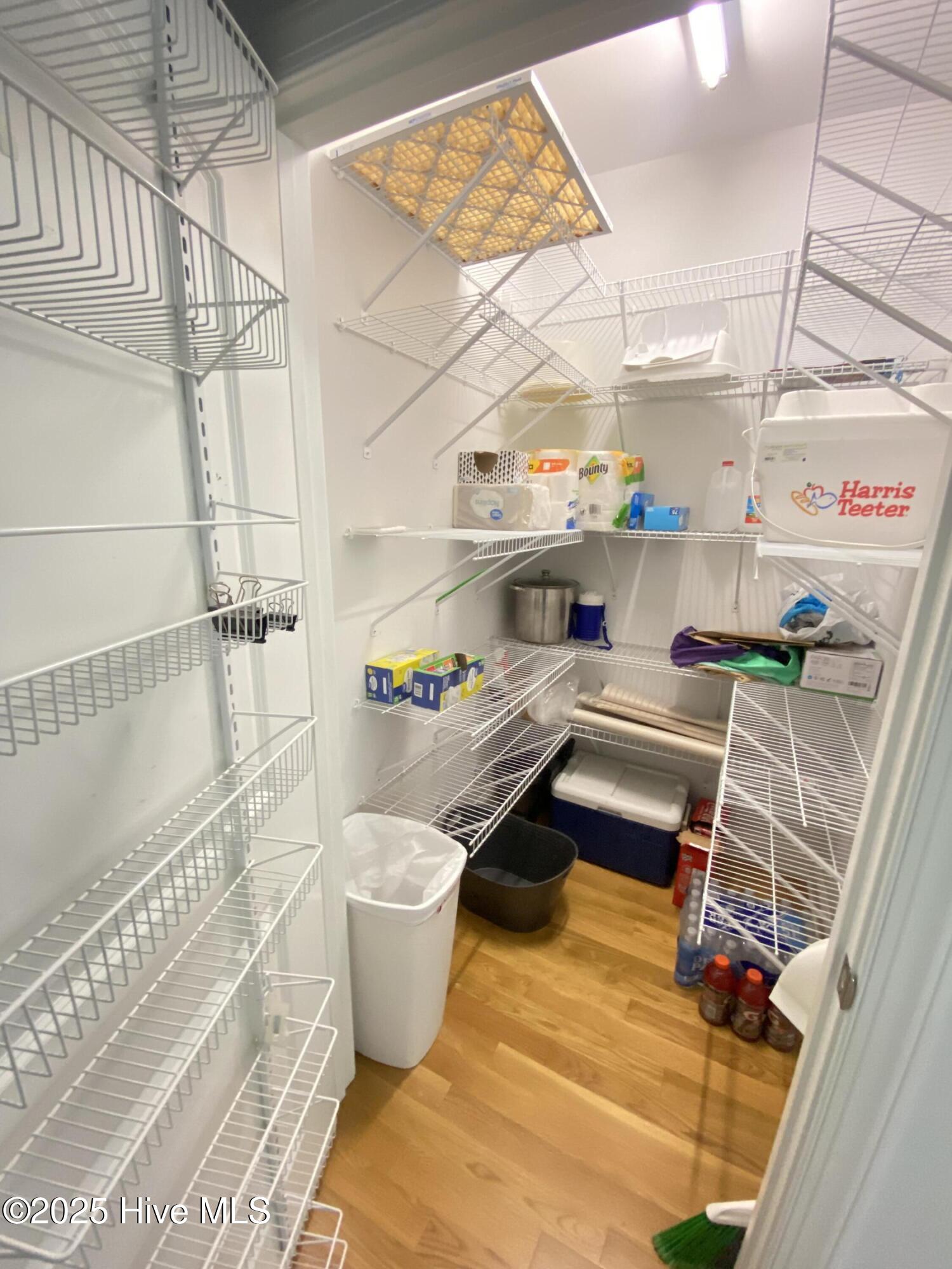 100533868 | Photo 13