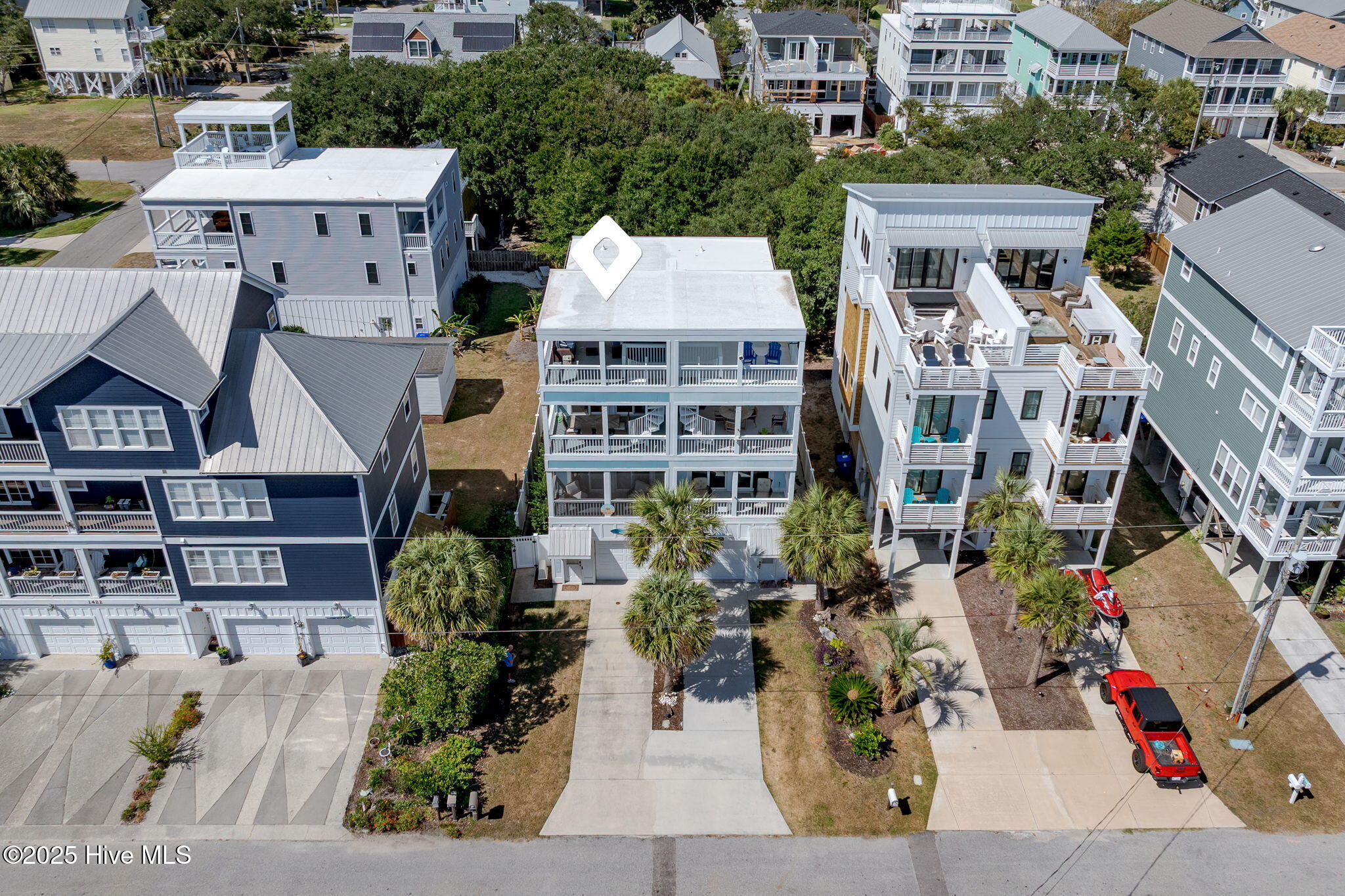 100537095 | Photo 61