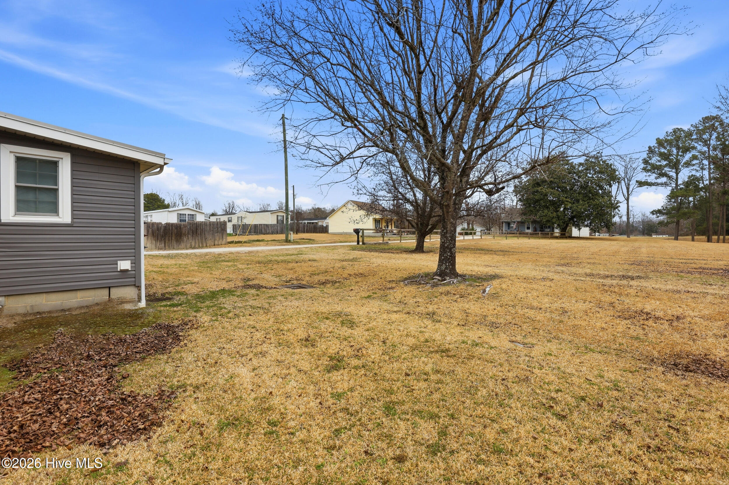 100561311 | Photo 74