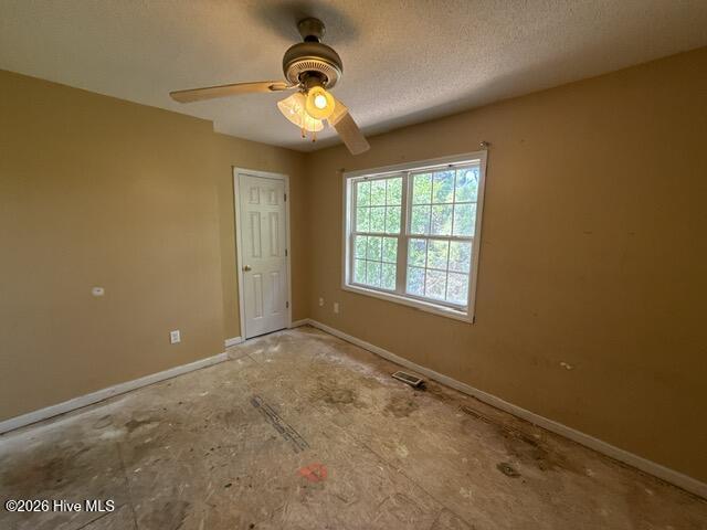 100566973 | Photo 14