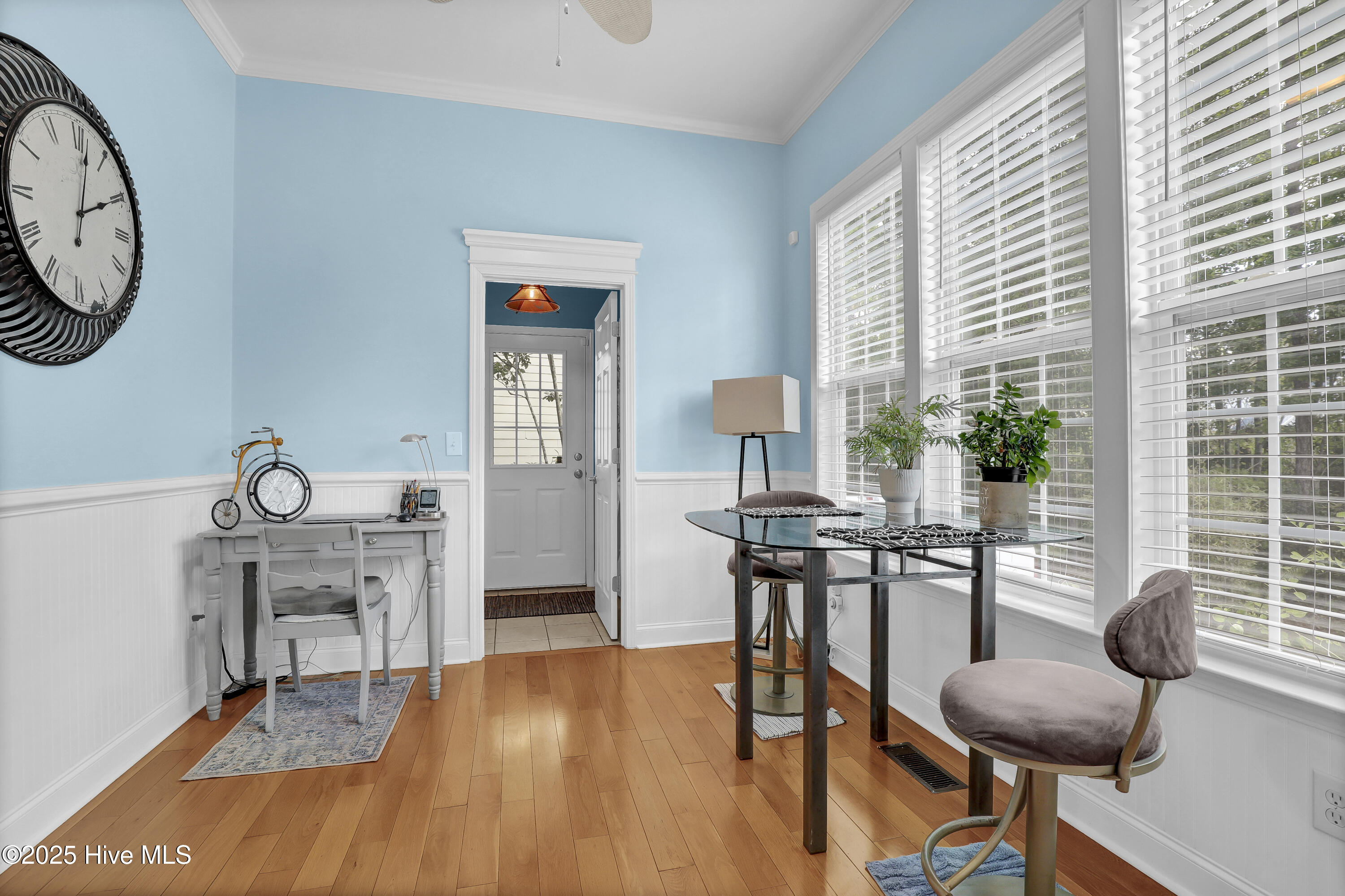 100532986 | Photo 15