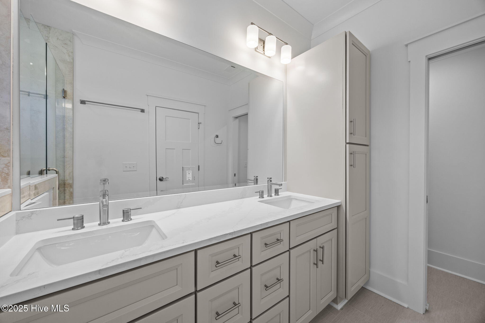 100532112 | Photo 25