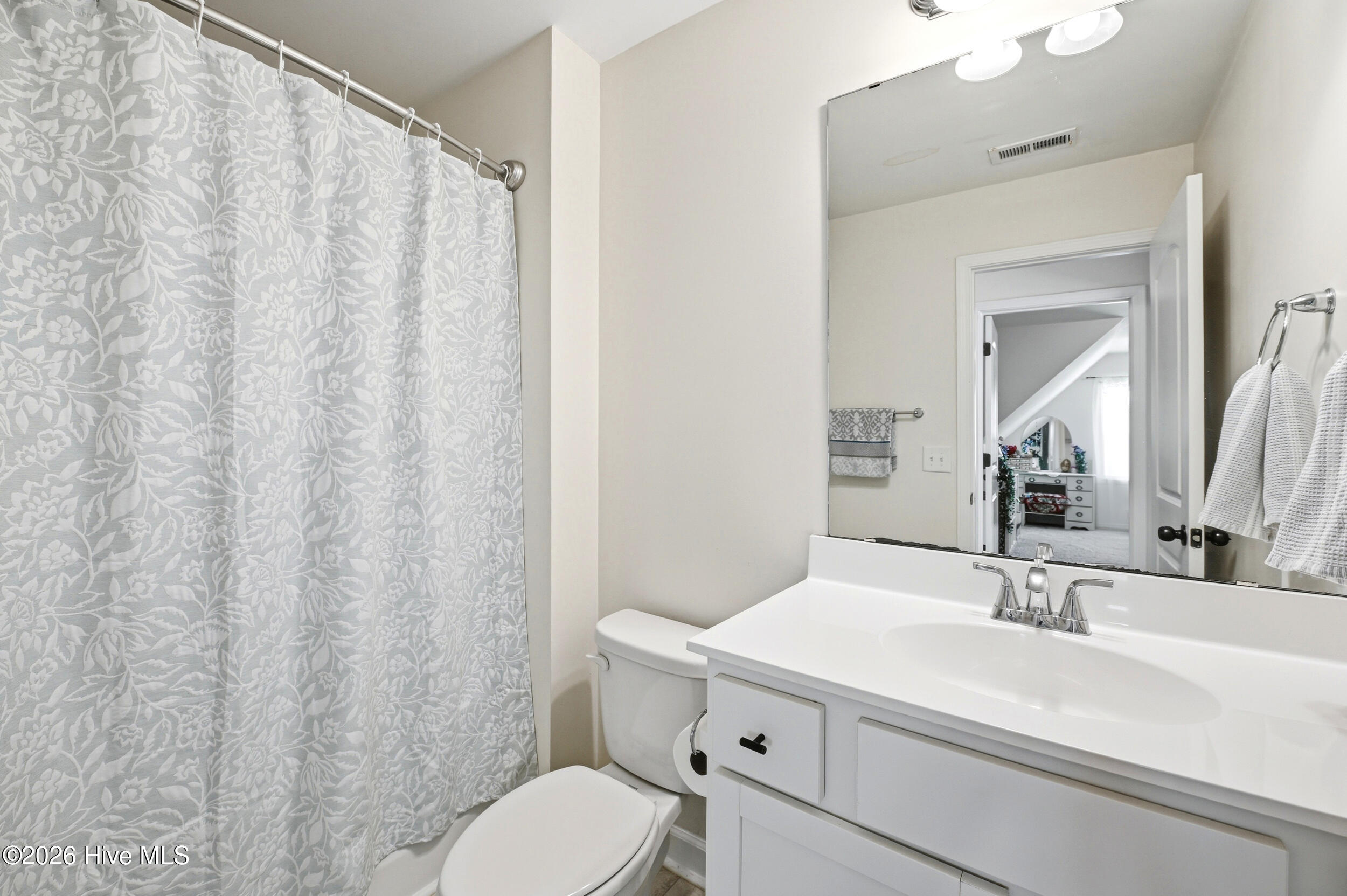 100568346 | Photo 29