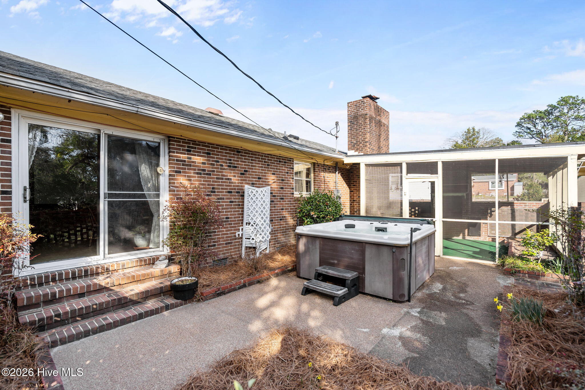 100558316 | Photo 34