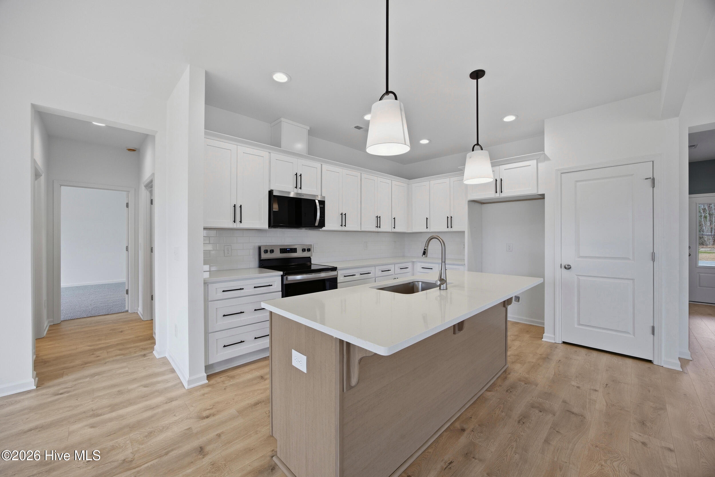 306 Riva Ridge, Burgaw, NC 28425 – photo 8: Kitchen 1