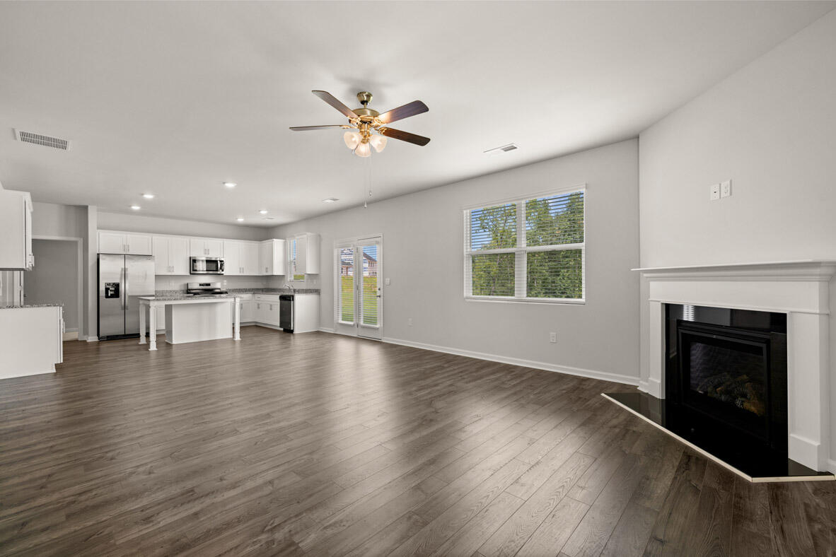 Mansfield Estates at Deer 527 Myrtle Cre