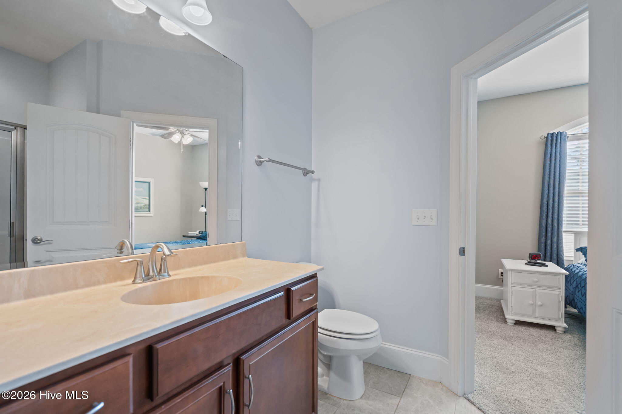 100563487 | Photo 26