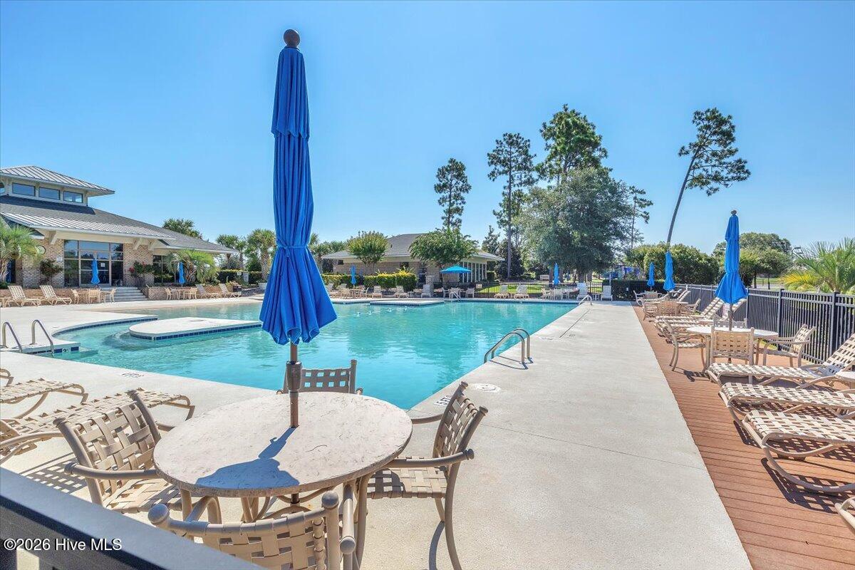 100556210 | Photo 76