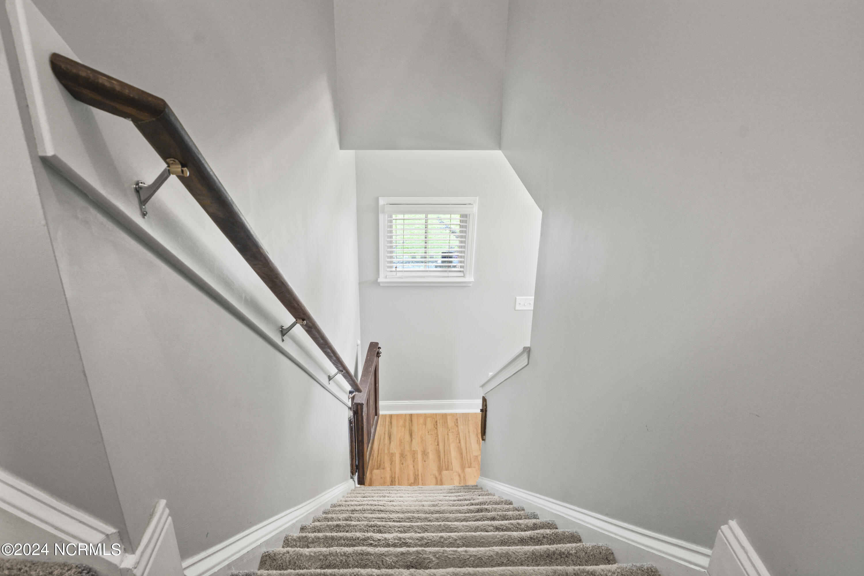 100566117 | Photo 26