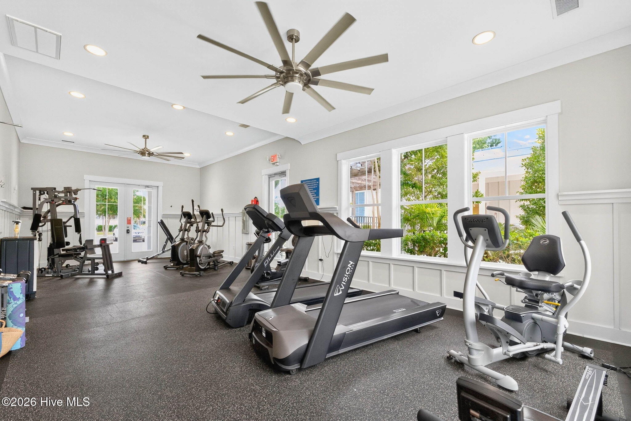 100559730 | Photo 64