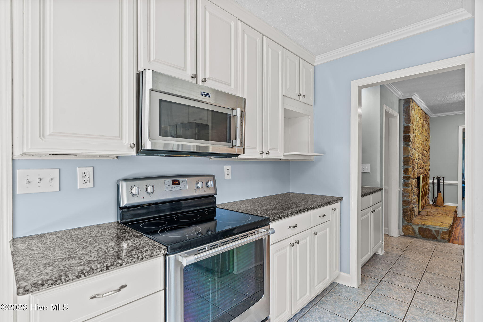 100550743 | Photo 37