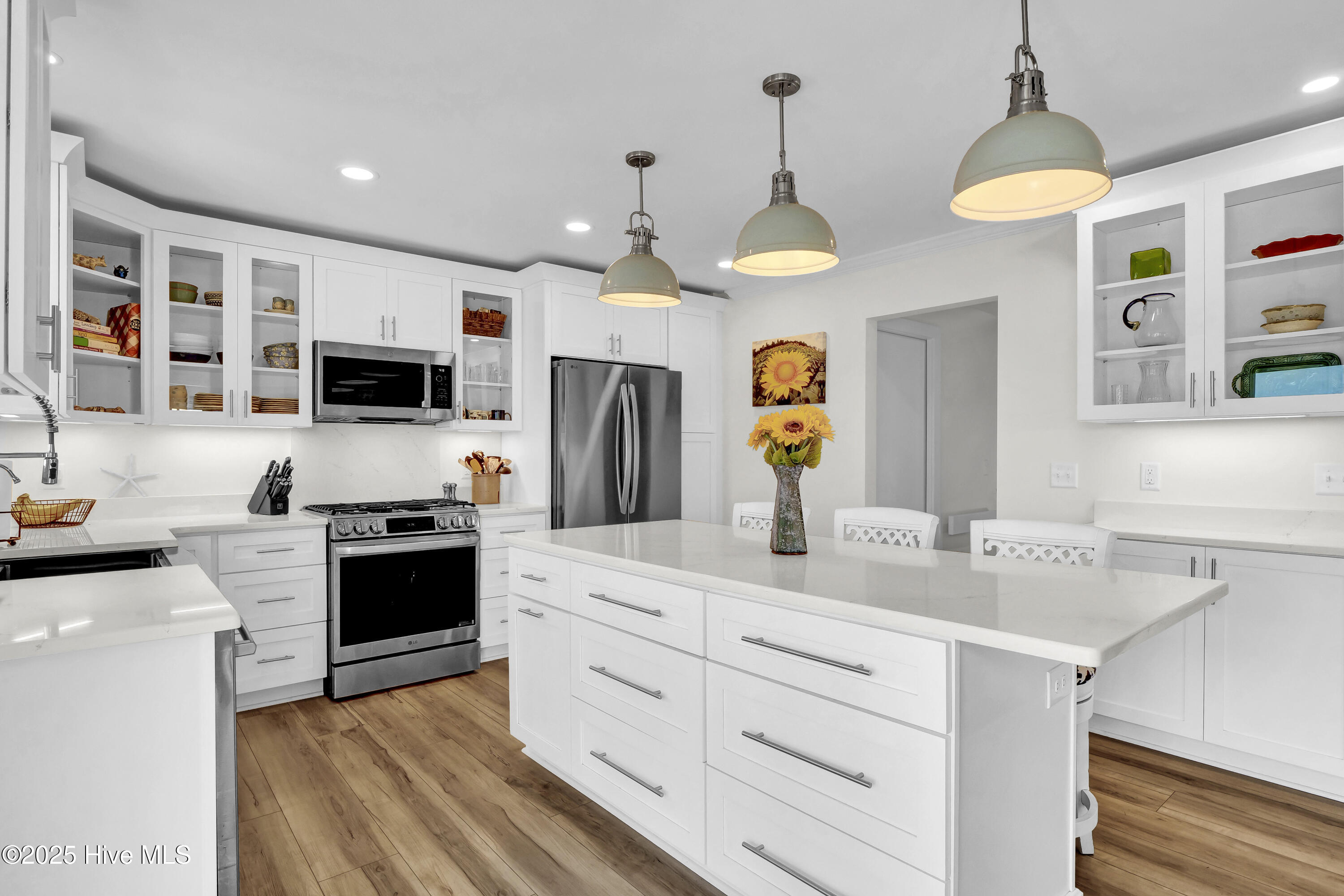 100540889 | Photo 14