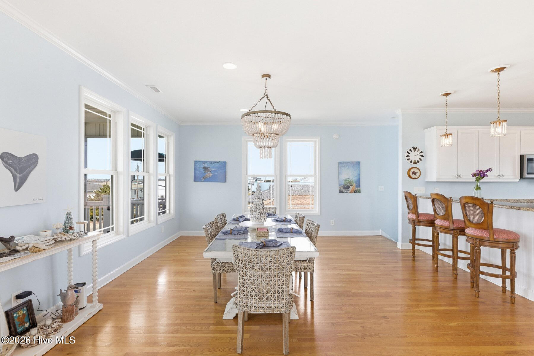 100566384 | Photo 13