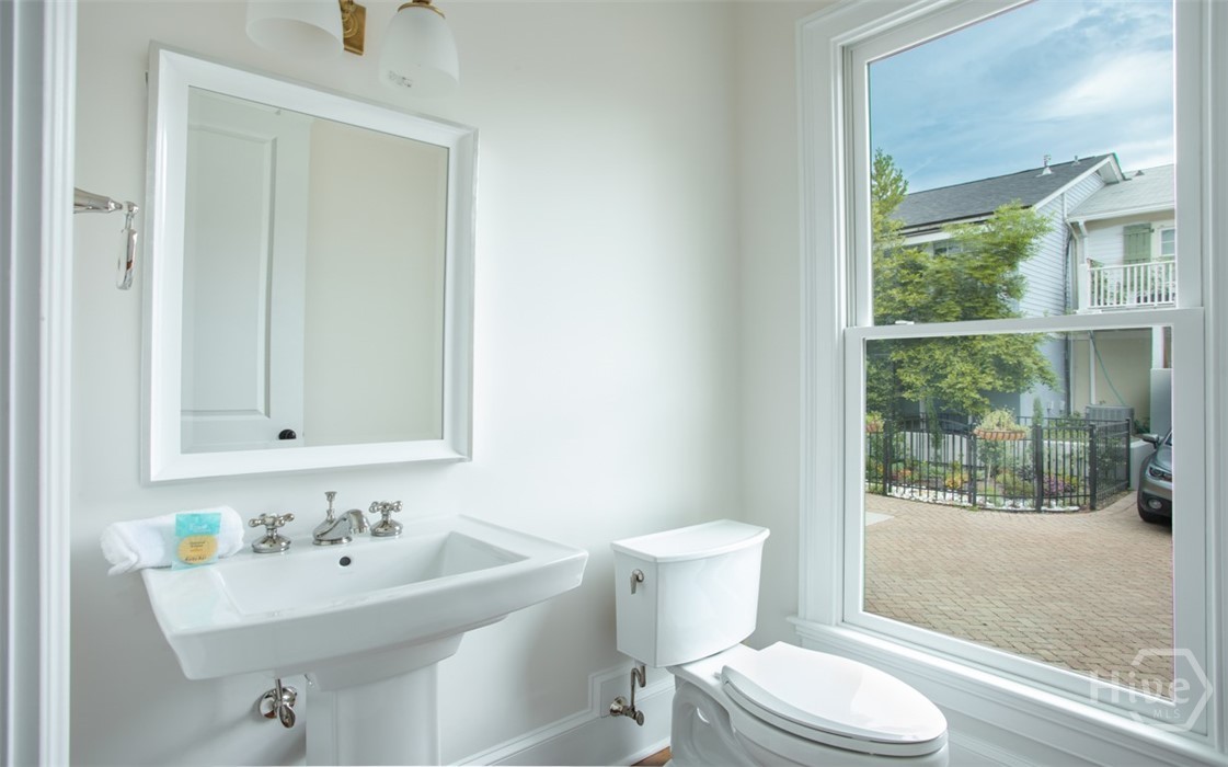 320 E Hall Street, Savannah, GA, 31401