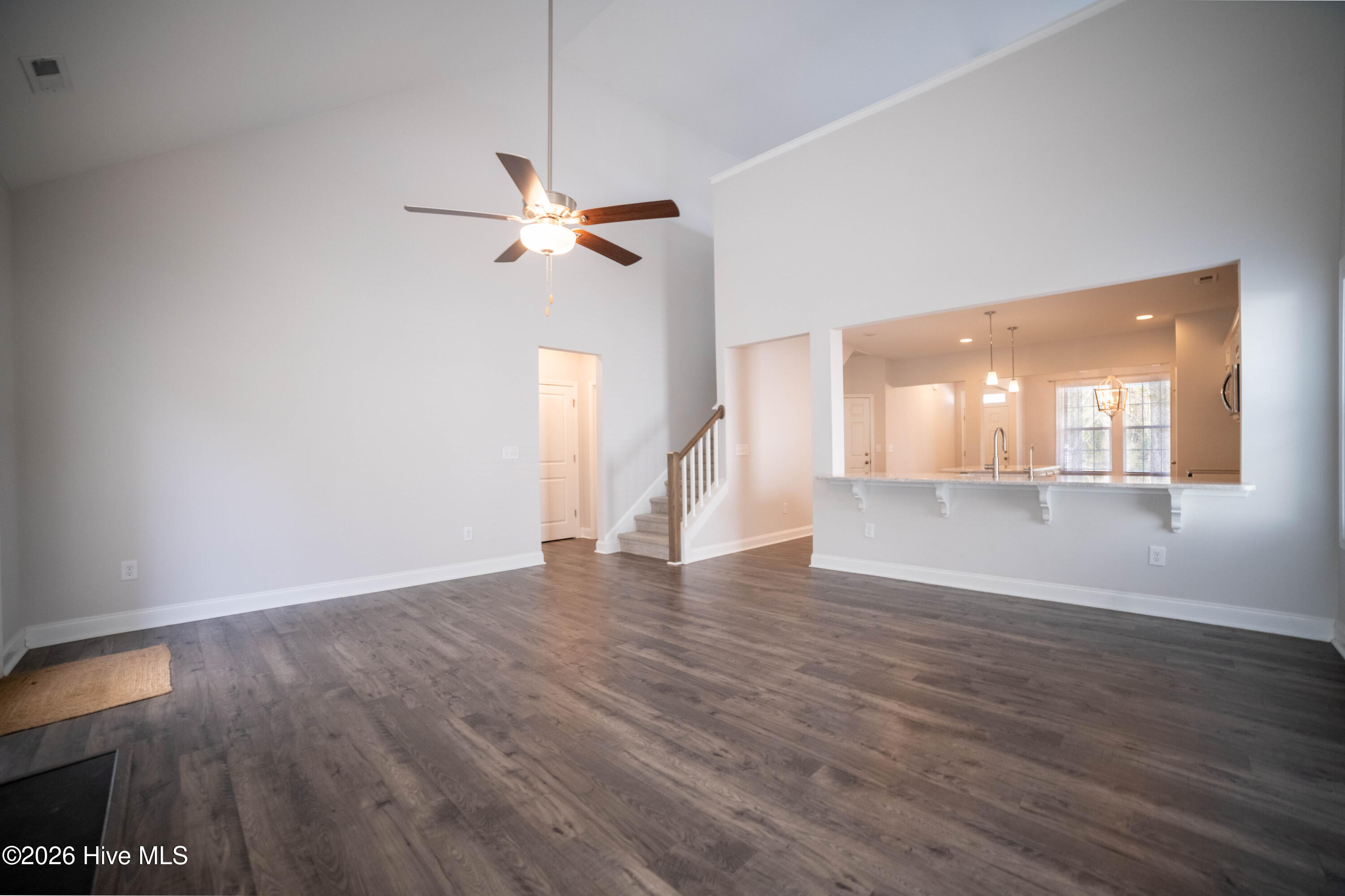 100535849 | Photo 28