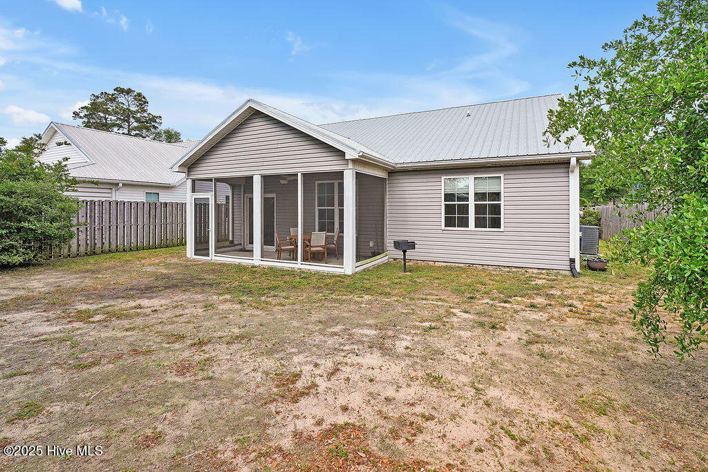 100504186 | Photo 34