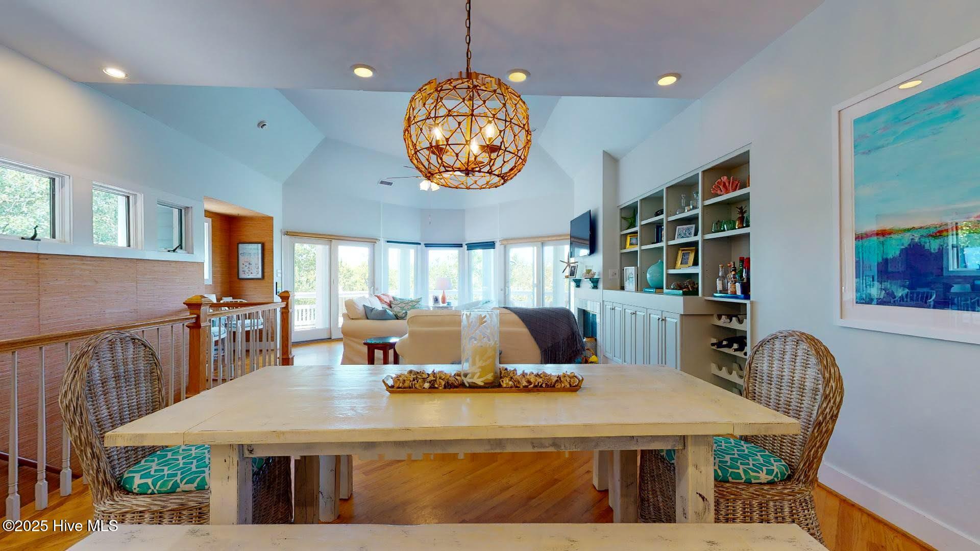 100542695 | Photo 10