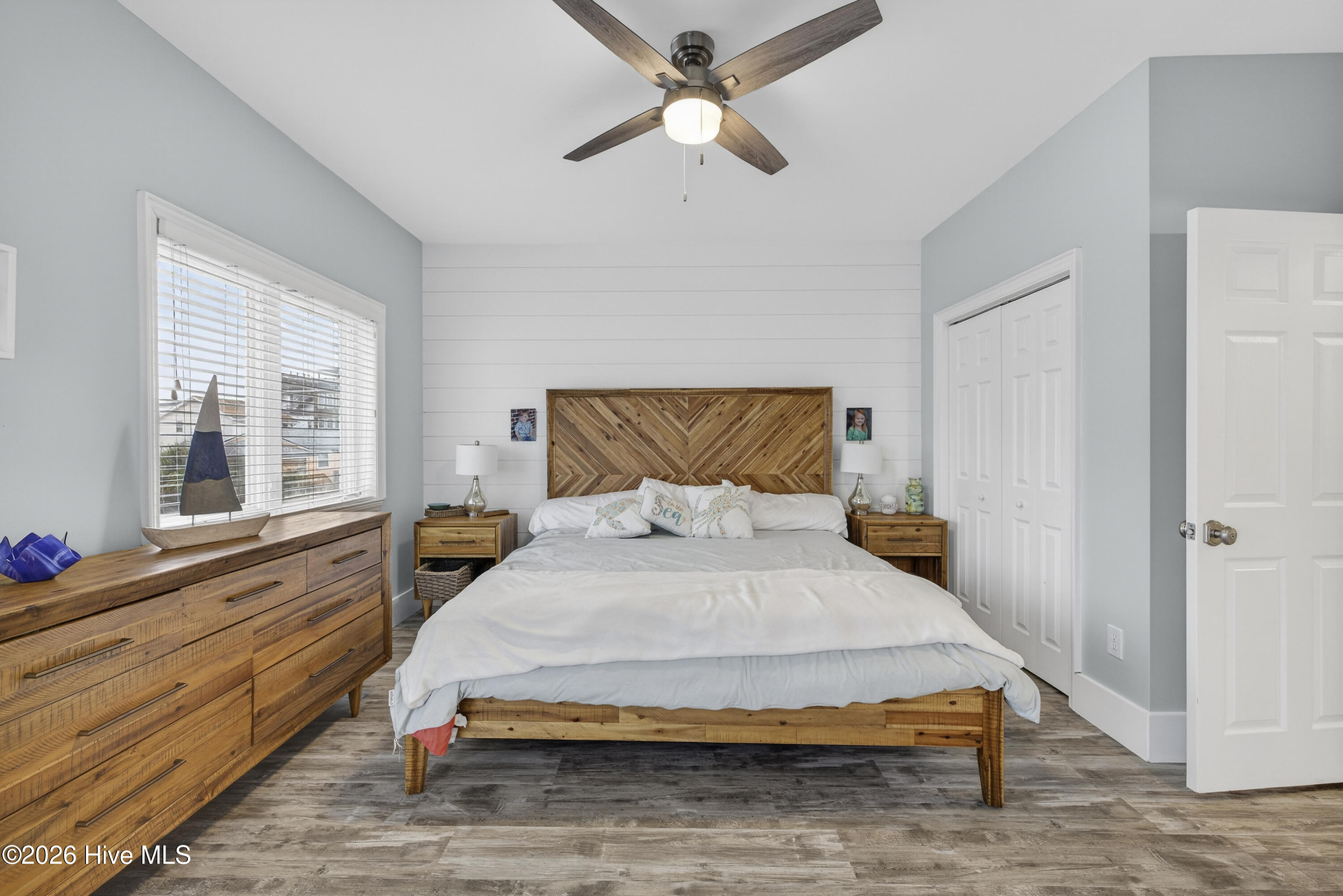 100561786 | Photo 50