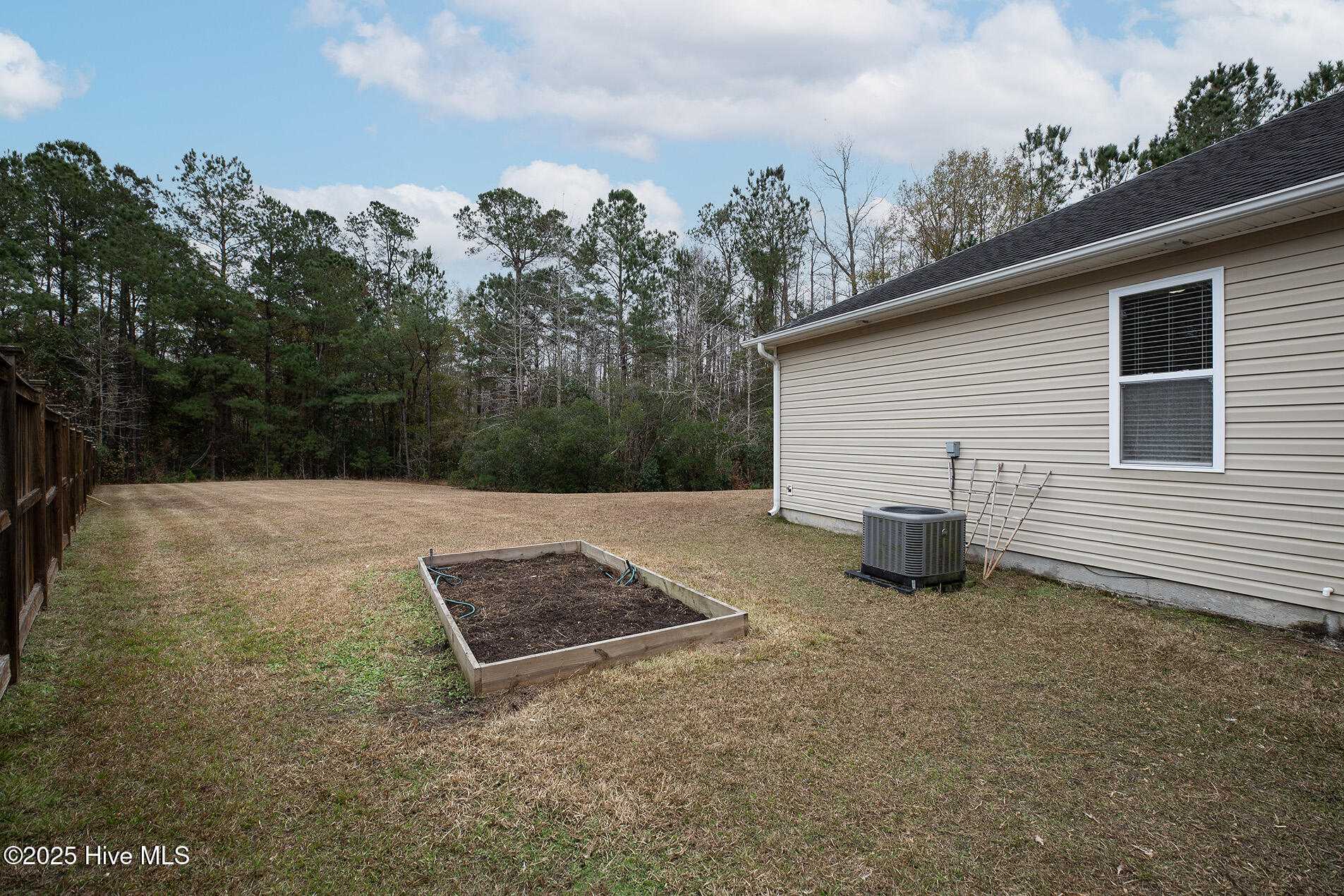 100546860 | Photo 29