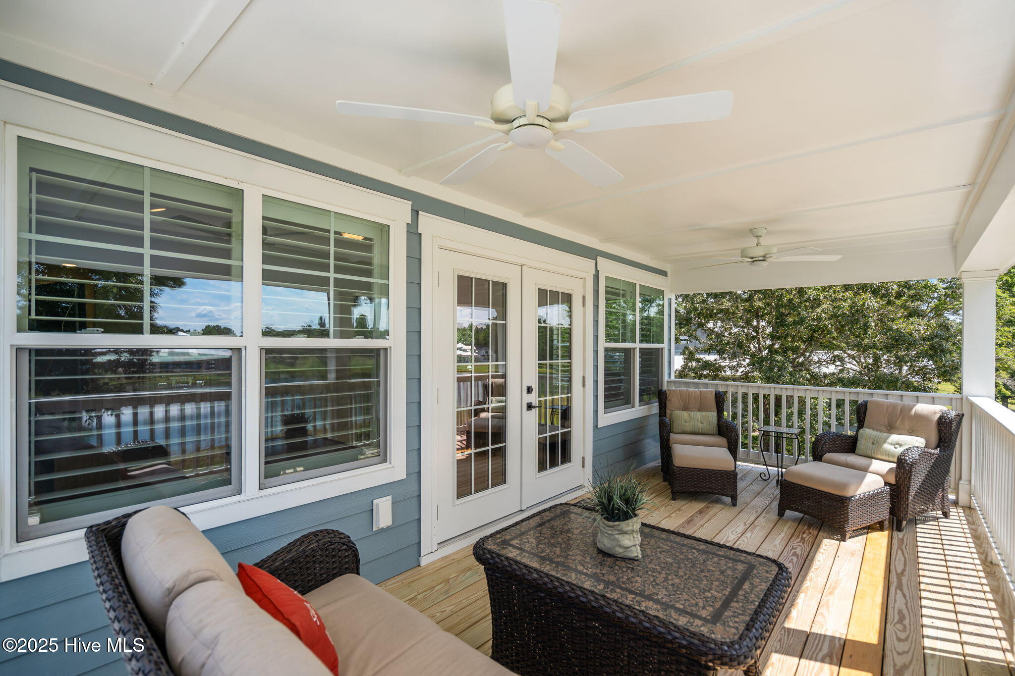 100526969 | Photo 51