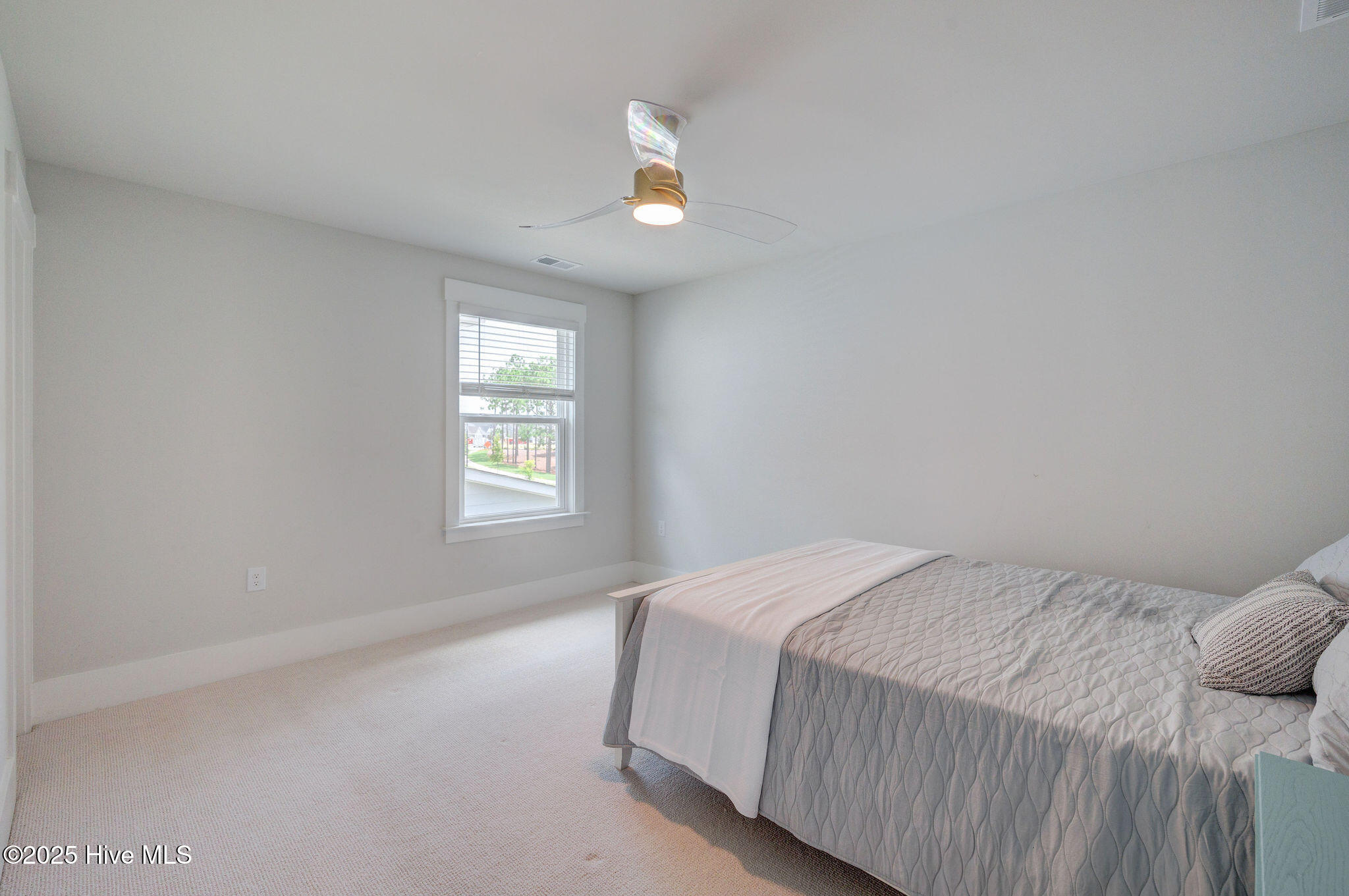 100524366 | Photo 40