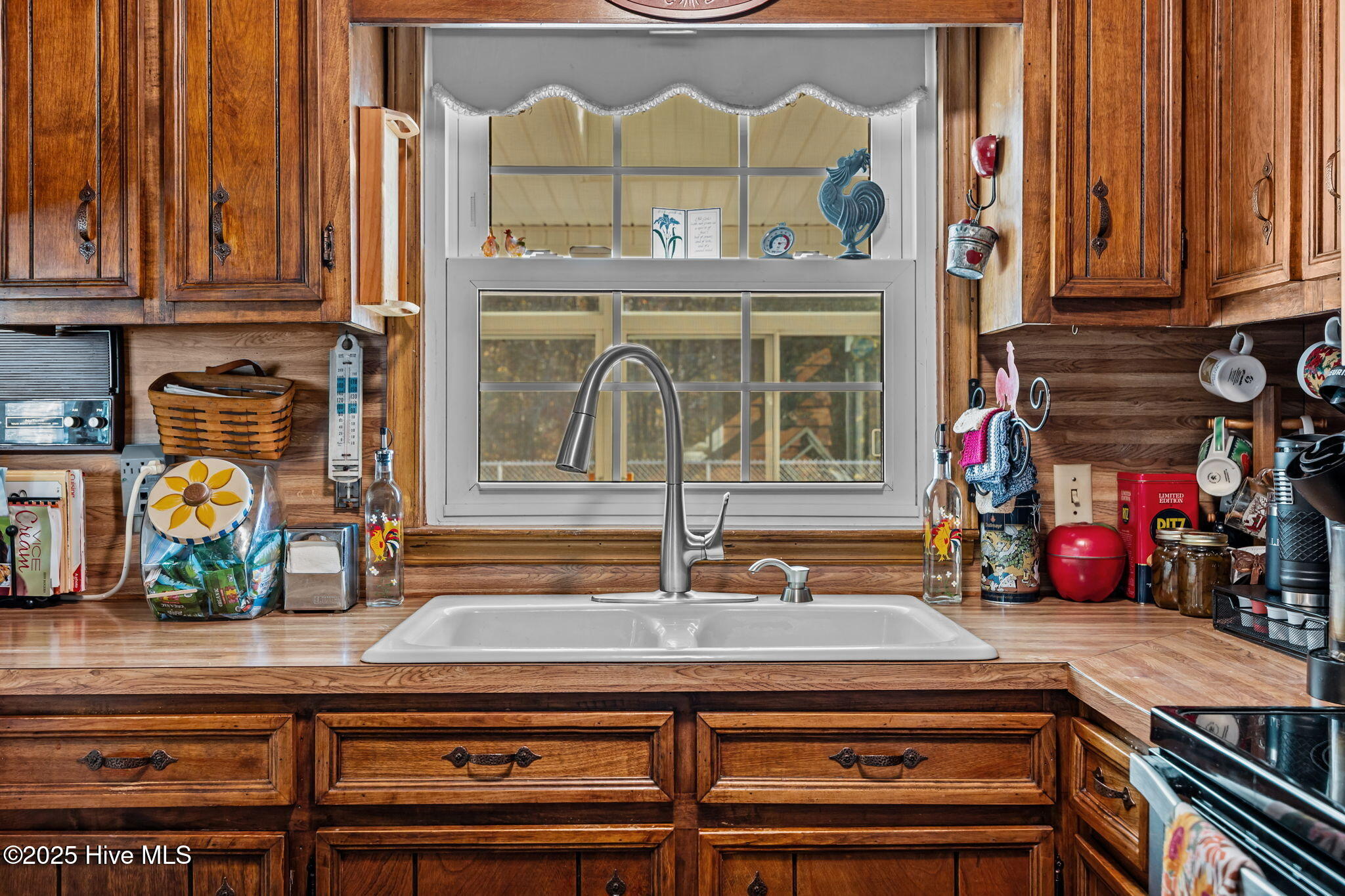 Homes for sale in High Point, NC | 5168 Brook Cir, High Point, NC 27263 | MLS# 100539015