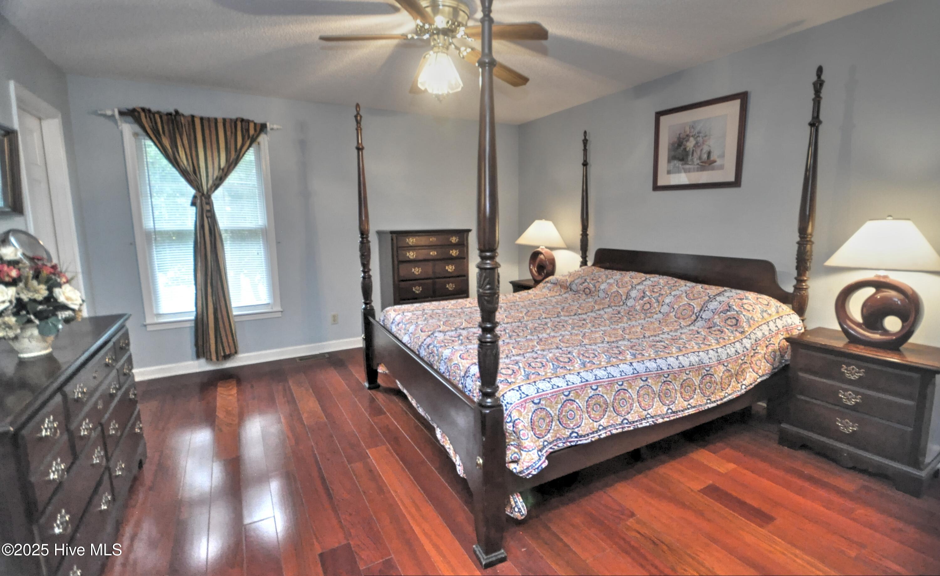 100546216 | Photo 28