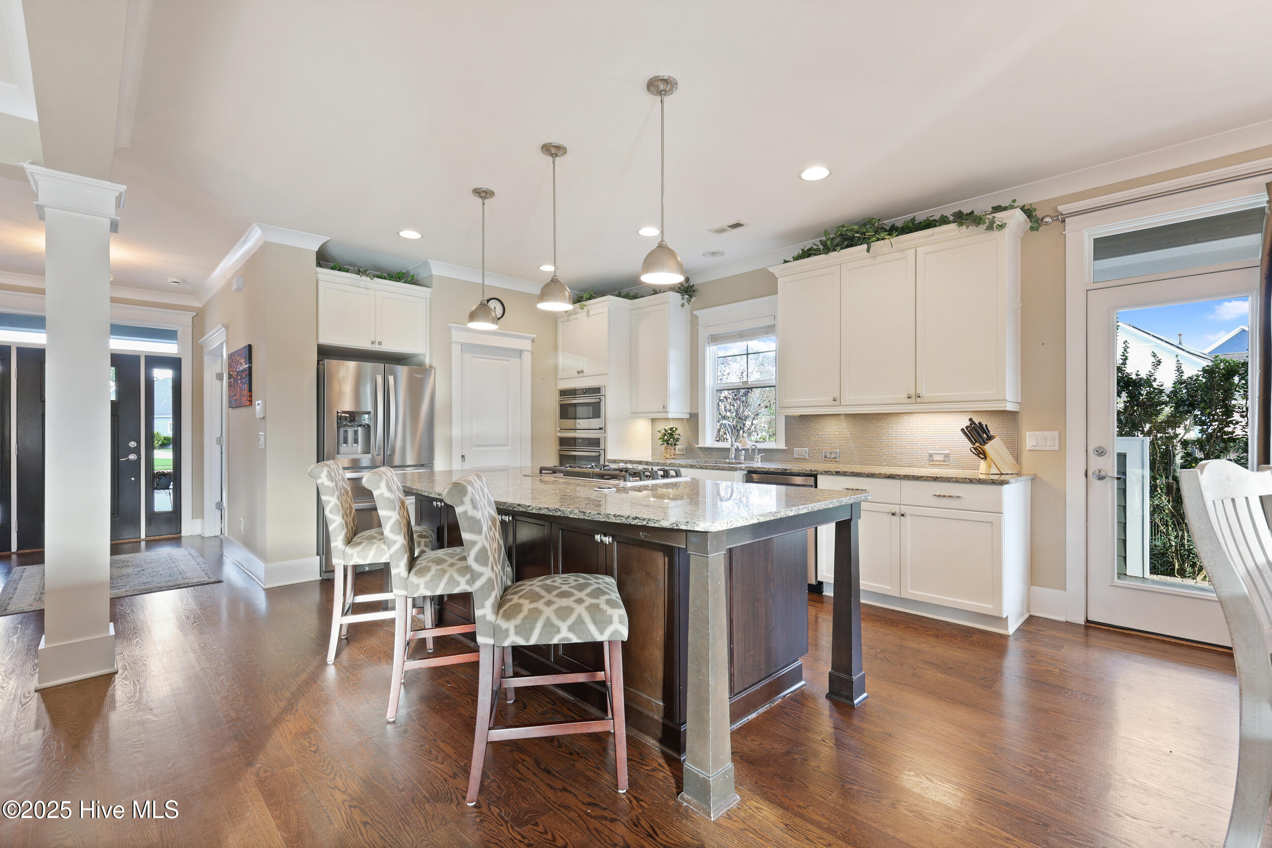 100536655 | Photo 21