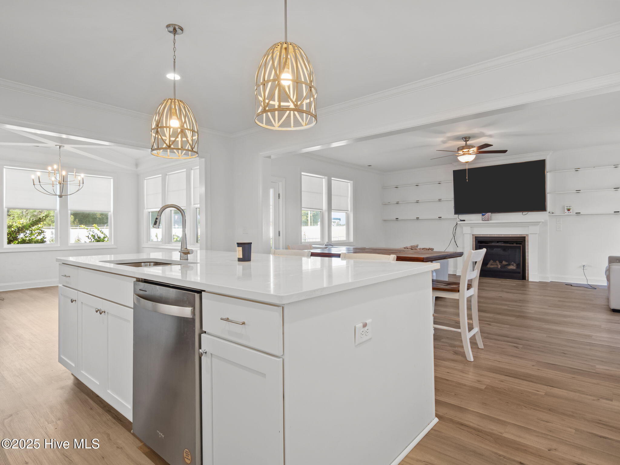 100534730 | Photo 10