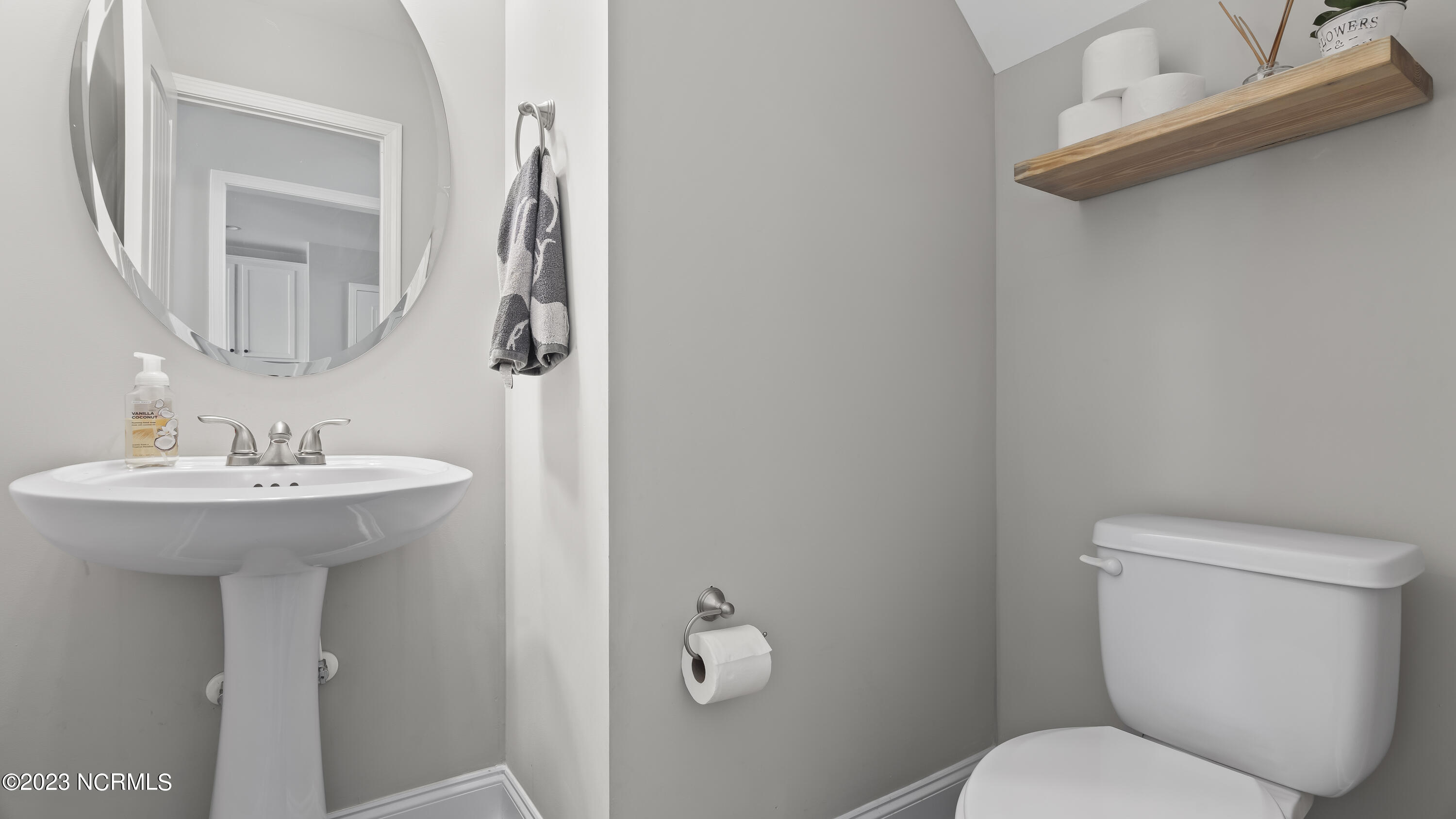 100563607 | Photo 12