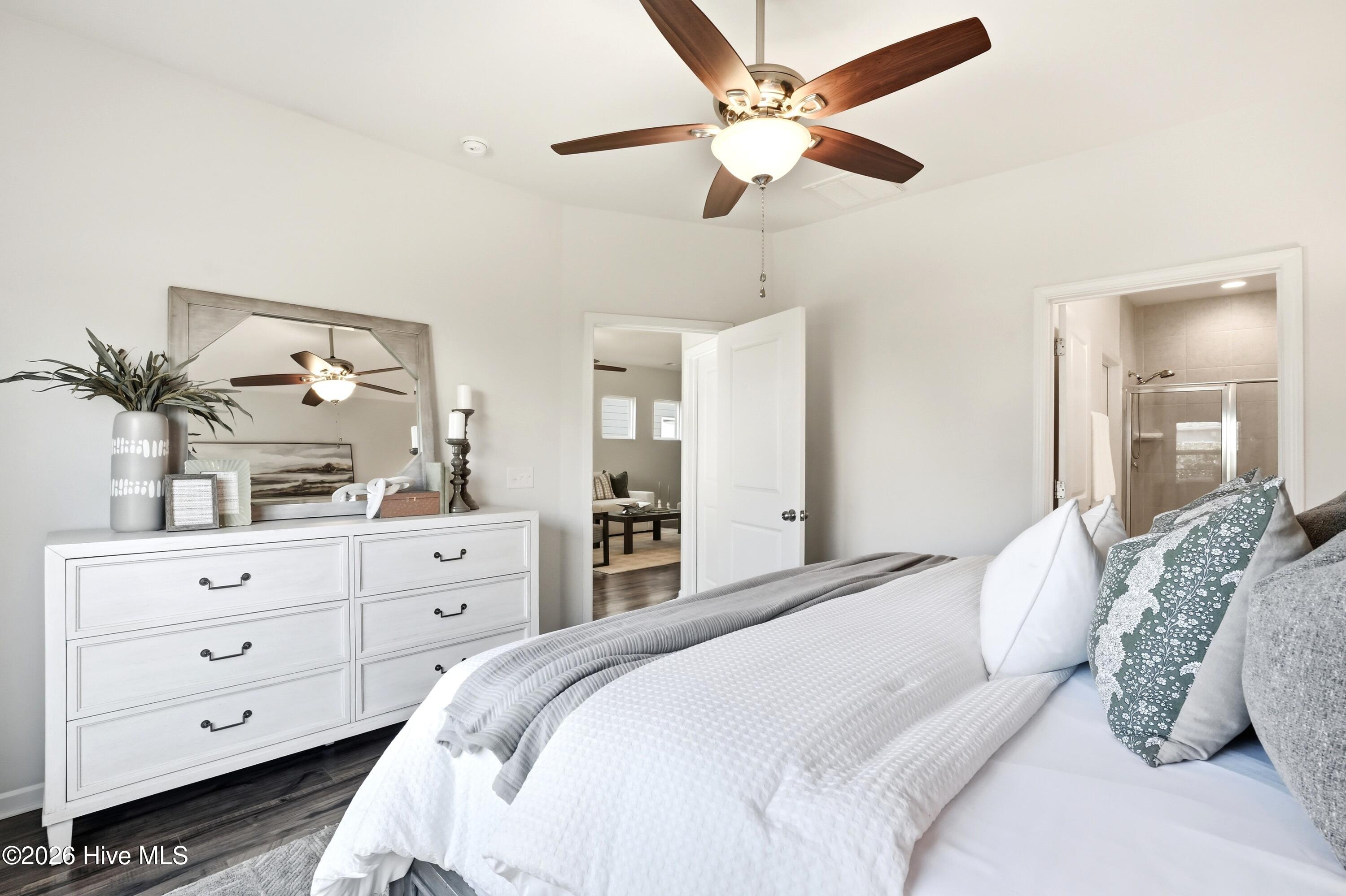 100553479 | Photo 17