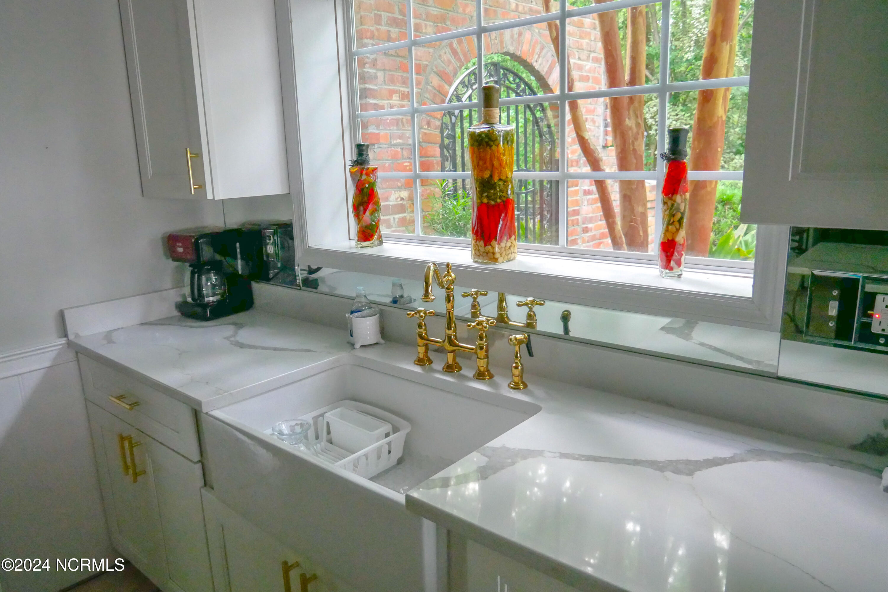 100558799 | Photo 14