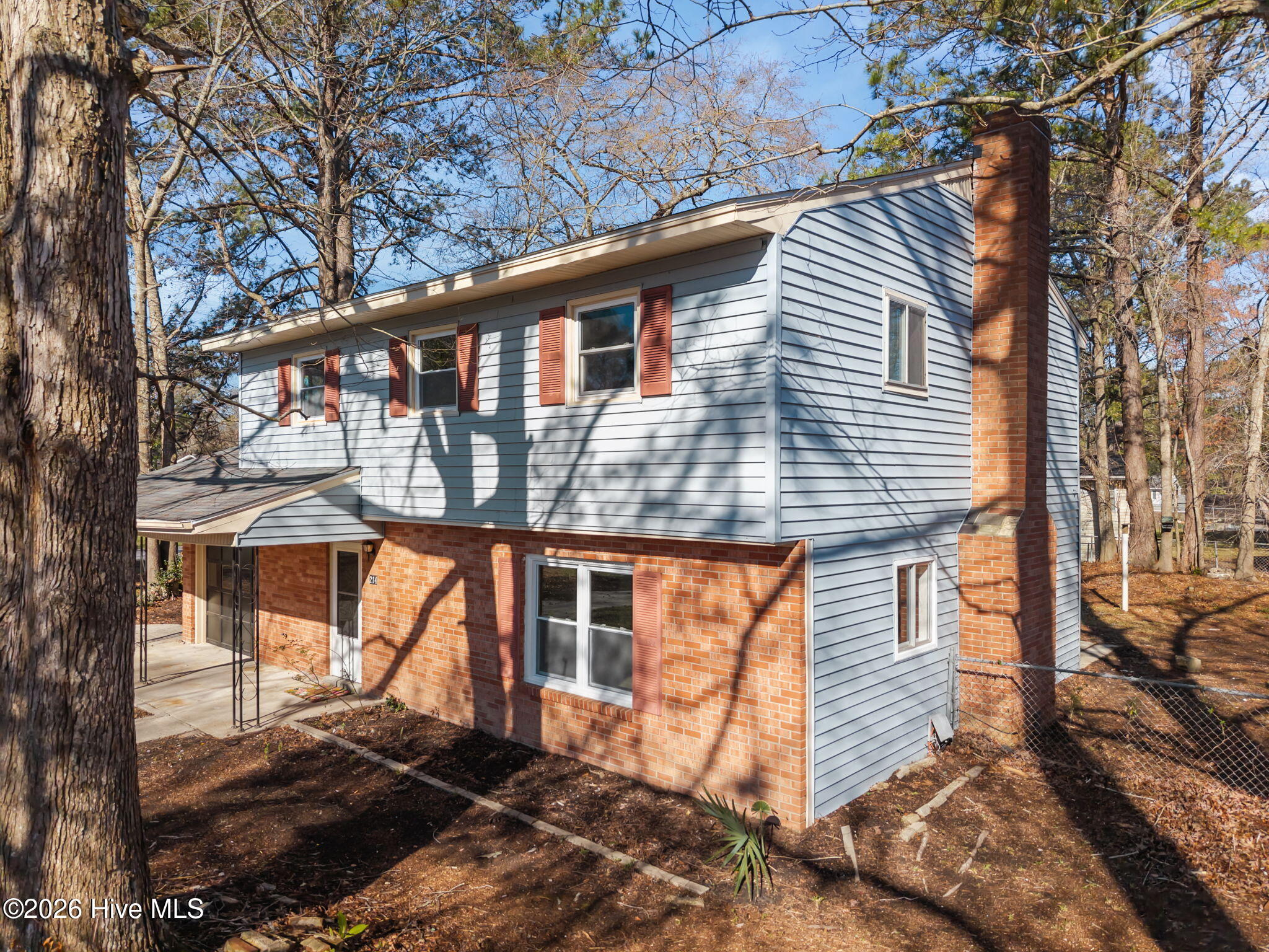 100560712 | Photo 36