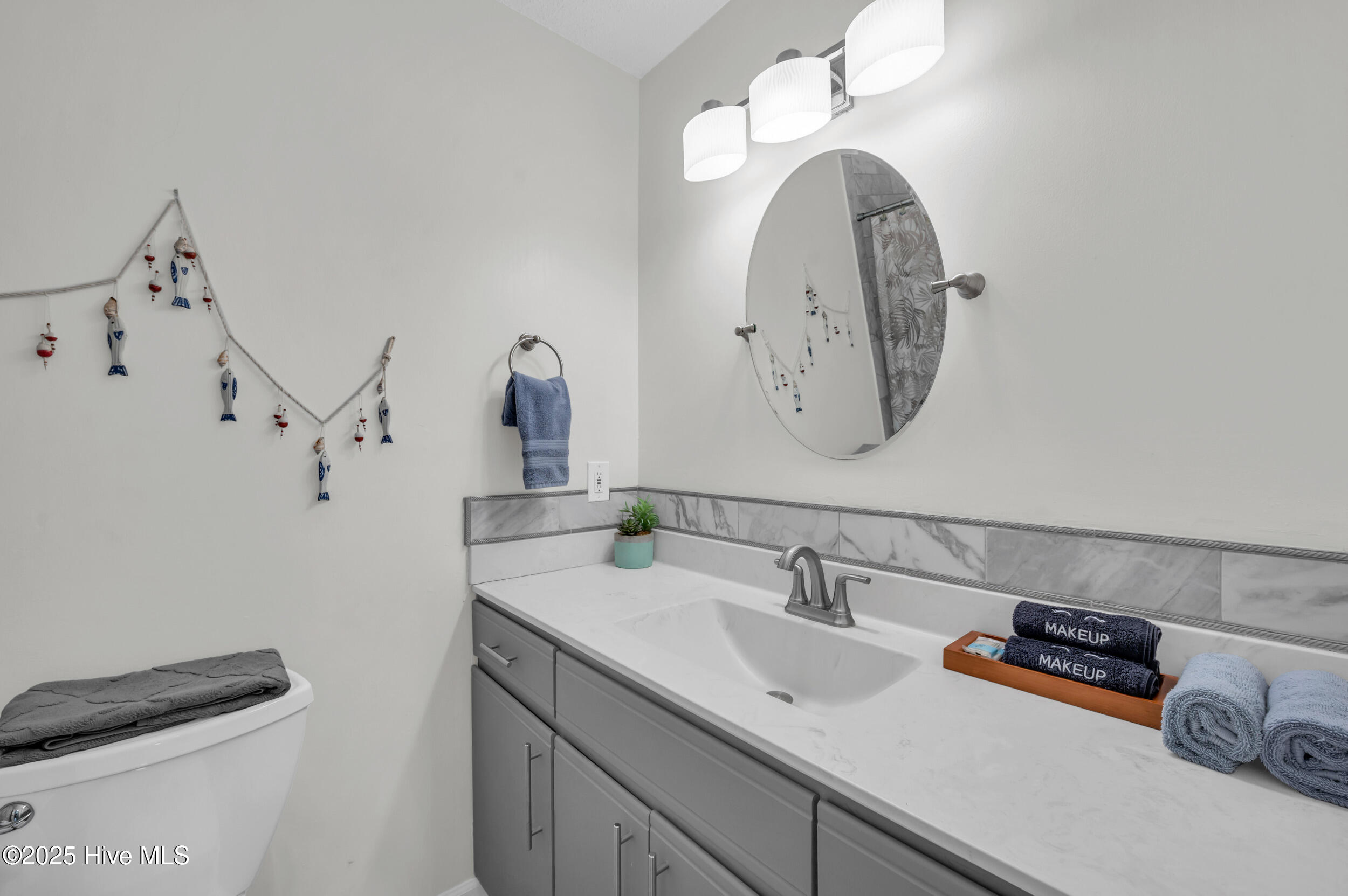 100543917 | Photo 32