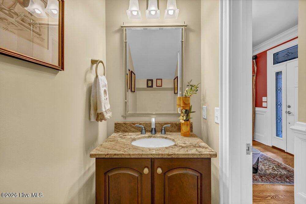 100557669 | Photo 34