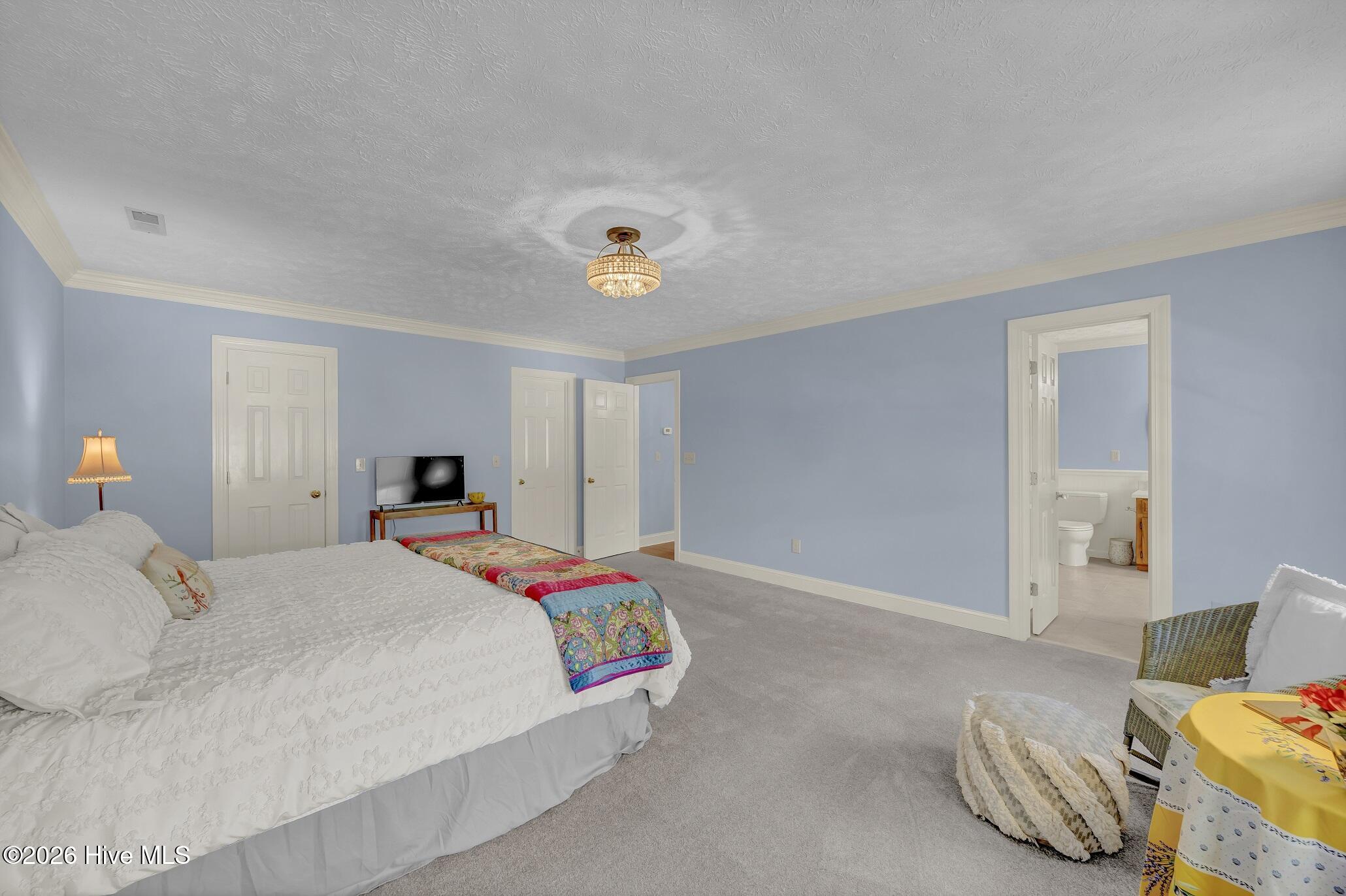 100565021 | Photo 24