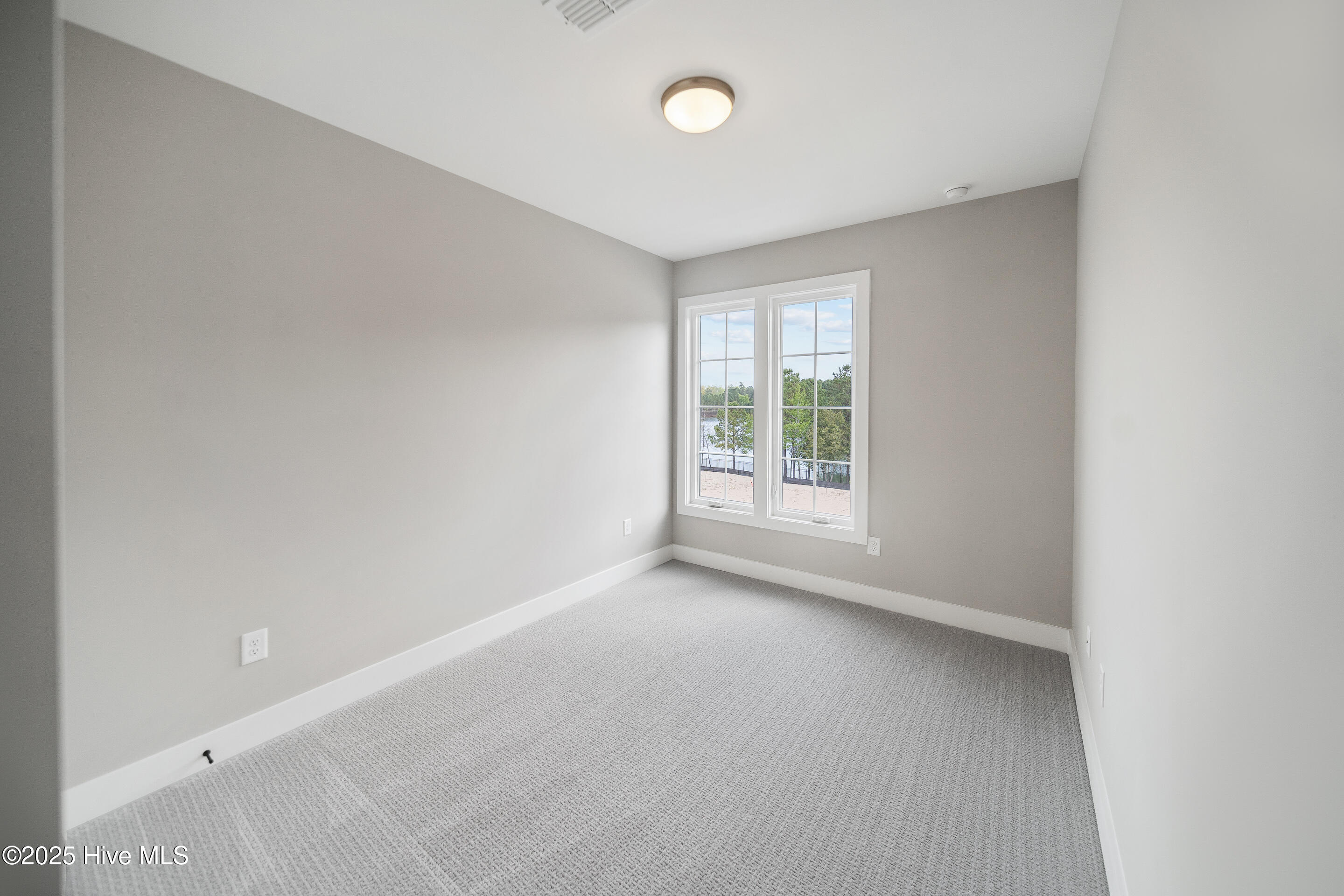 100454481 | Photo 23